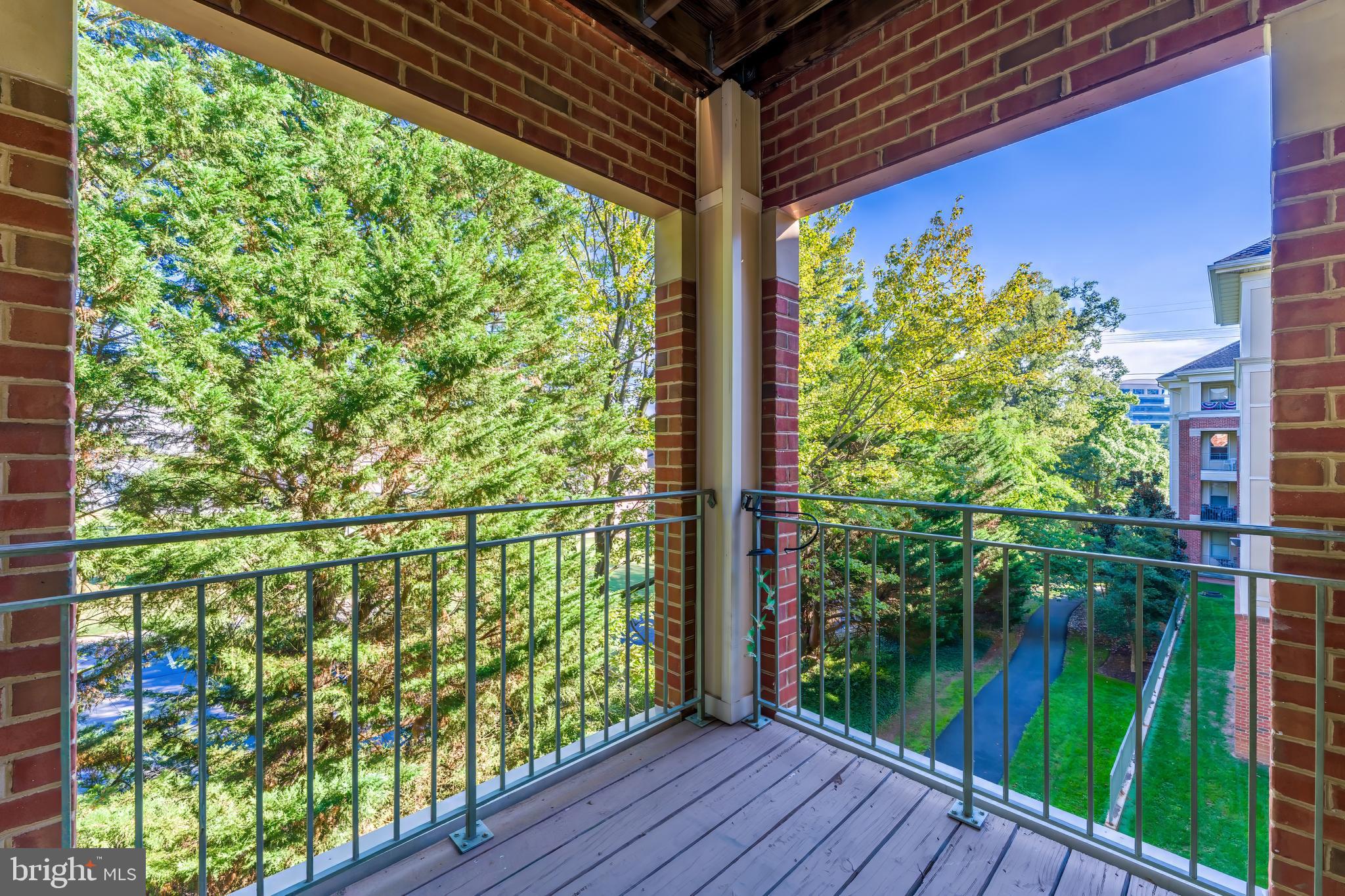 STRATFORD CONDOMINIUMS - Residential