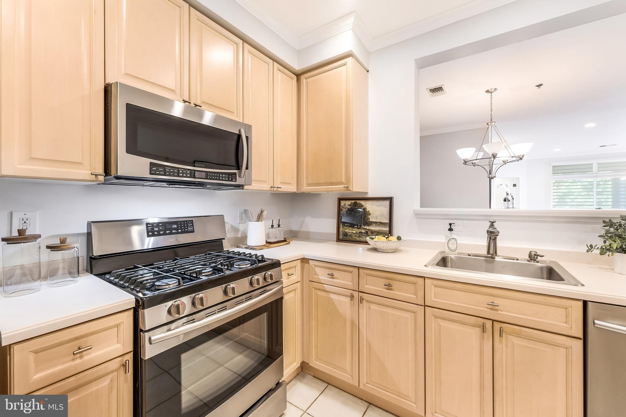 STRATFORD CONDOMINIUMS - Residential