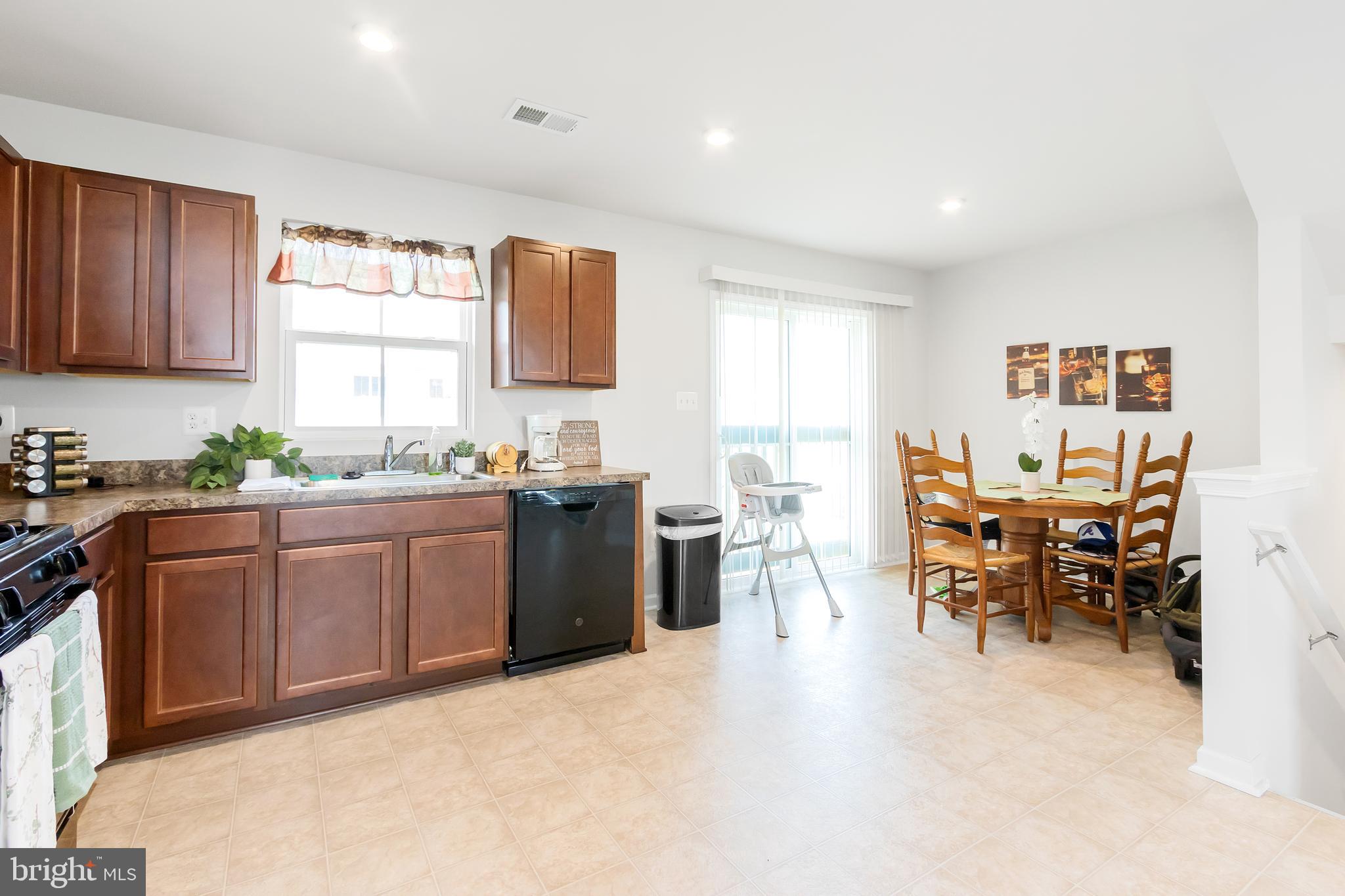 THE LAKES AT MARTINSBURG - Residential