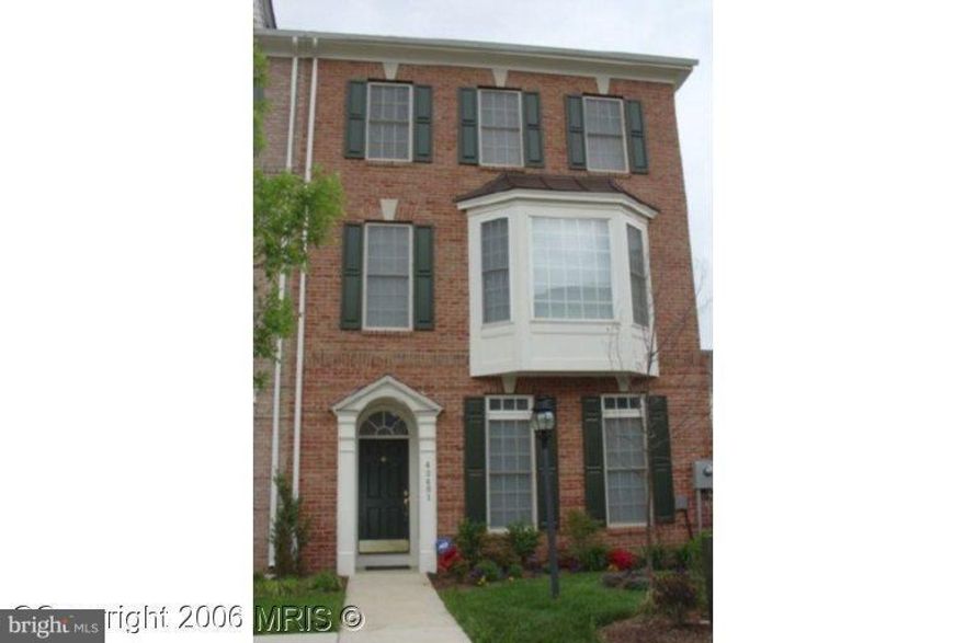 First time rental**Gorgeous 3052 Sqft End Unit Town home with 2 car garage**Kitchen with Granite counters**steel appliances**upgraded cabinets** Hardwood on main level** Patio on the back**Close to Brambleton Town Center**amenities include tennis courts, volleyball courts, basket ball courts, Club House , Parks, Community pool**High Speed Internet & Cable Included in rent**close to major employers