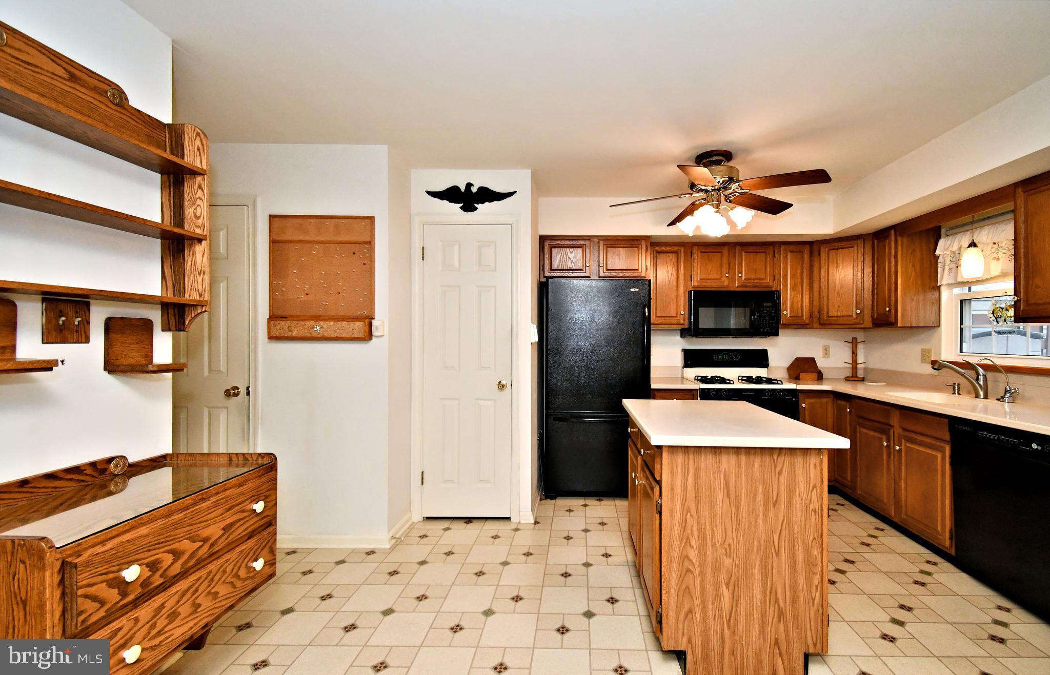 STRAWBERRY FIELDS - Residential