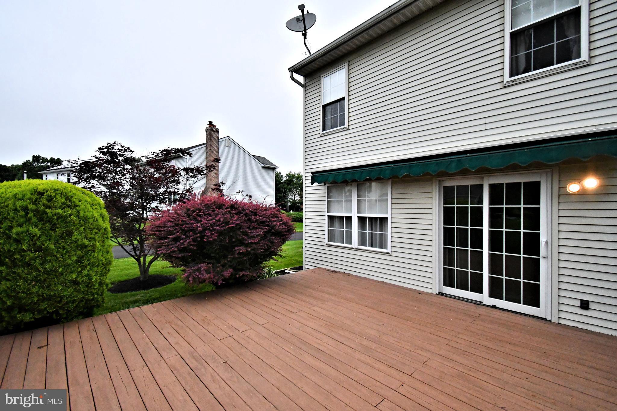 STRAWBERRY FIELDS - Residential