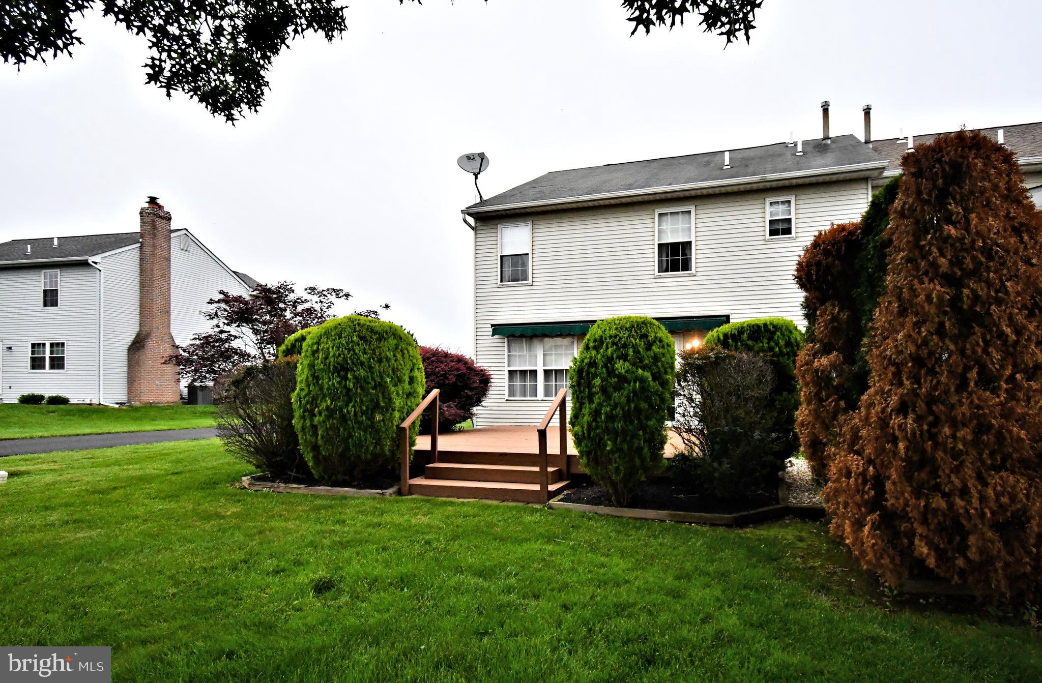 STRAWBERRY FIELDS - Residential