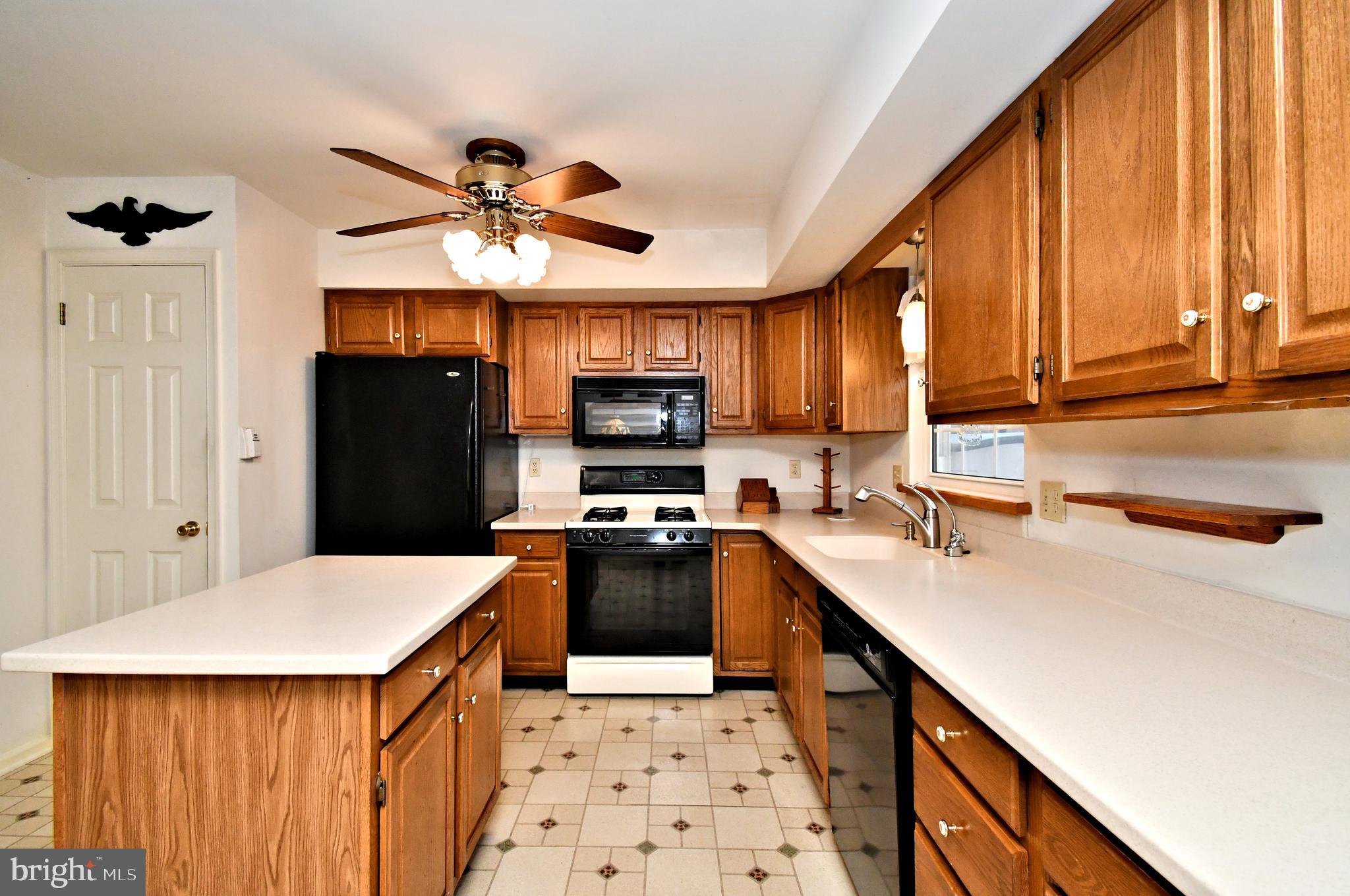 STRAWBERRY FIELDS - Residential