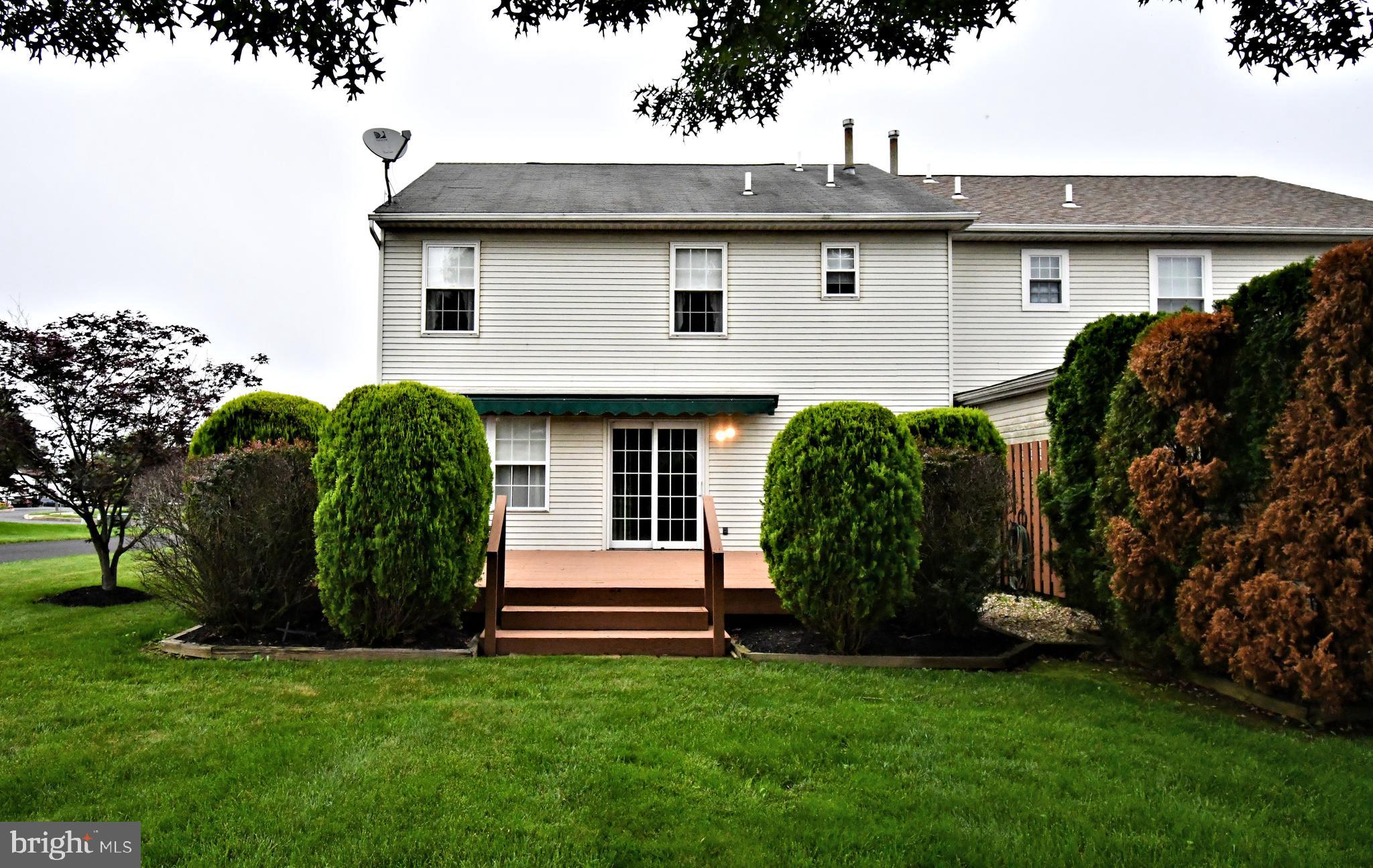 STRAWBERRY FIELDS - Residential