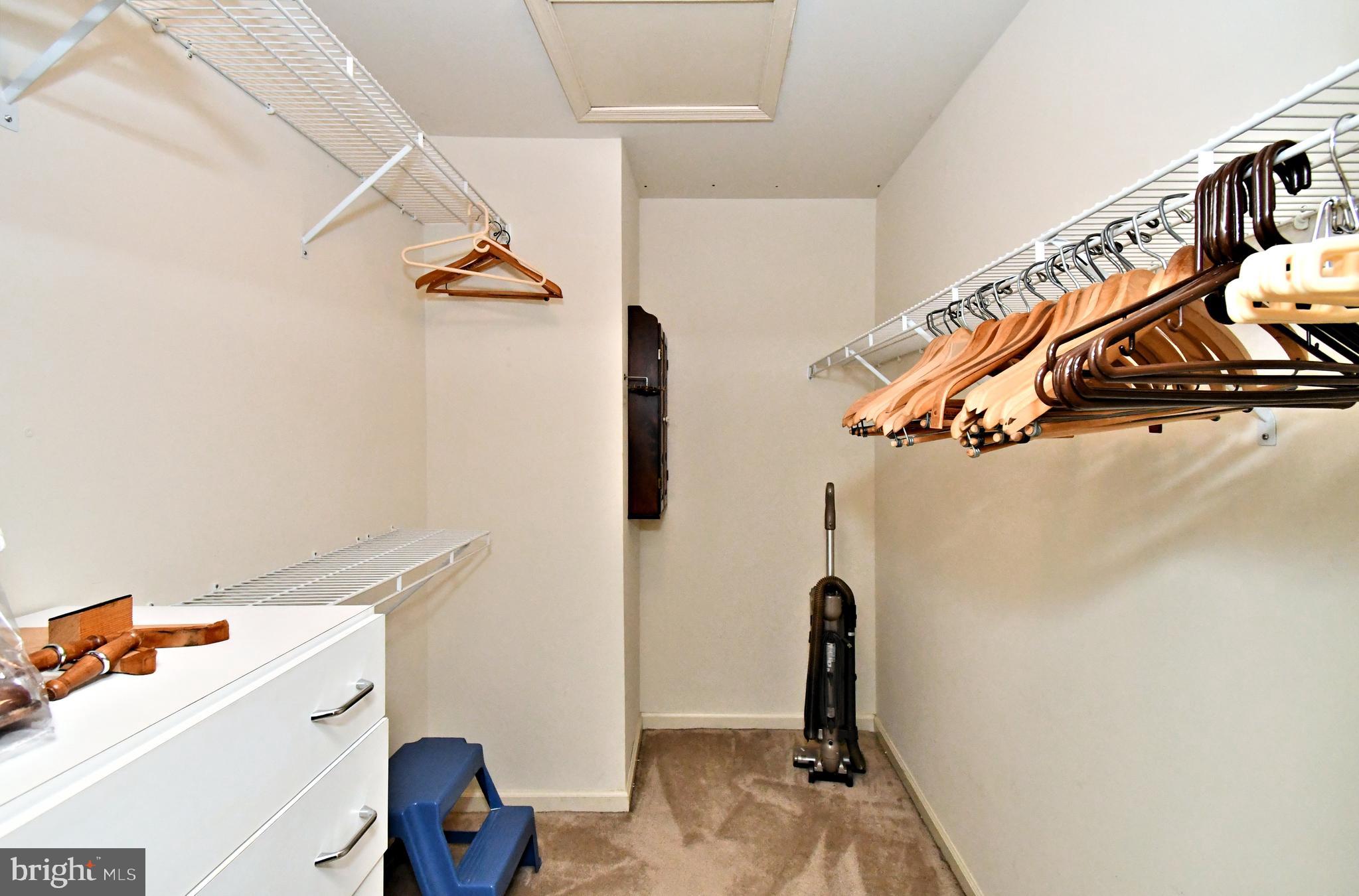 STRAWBERRY FIELDS - Residential