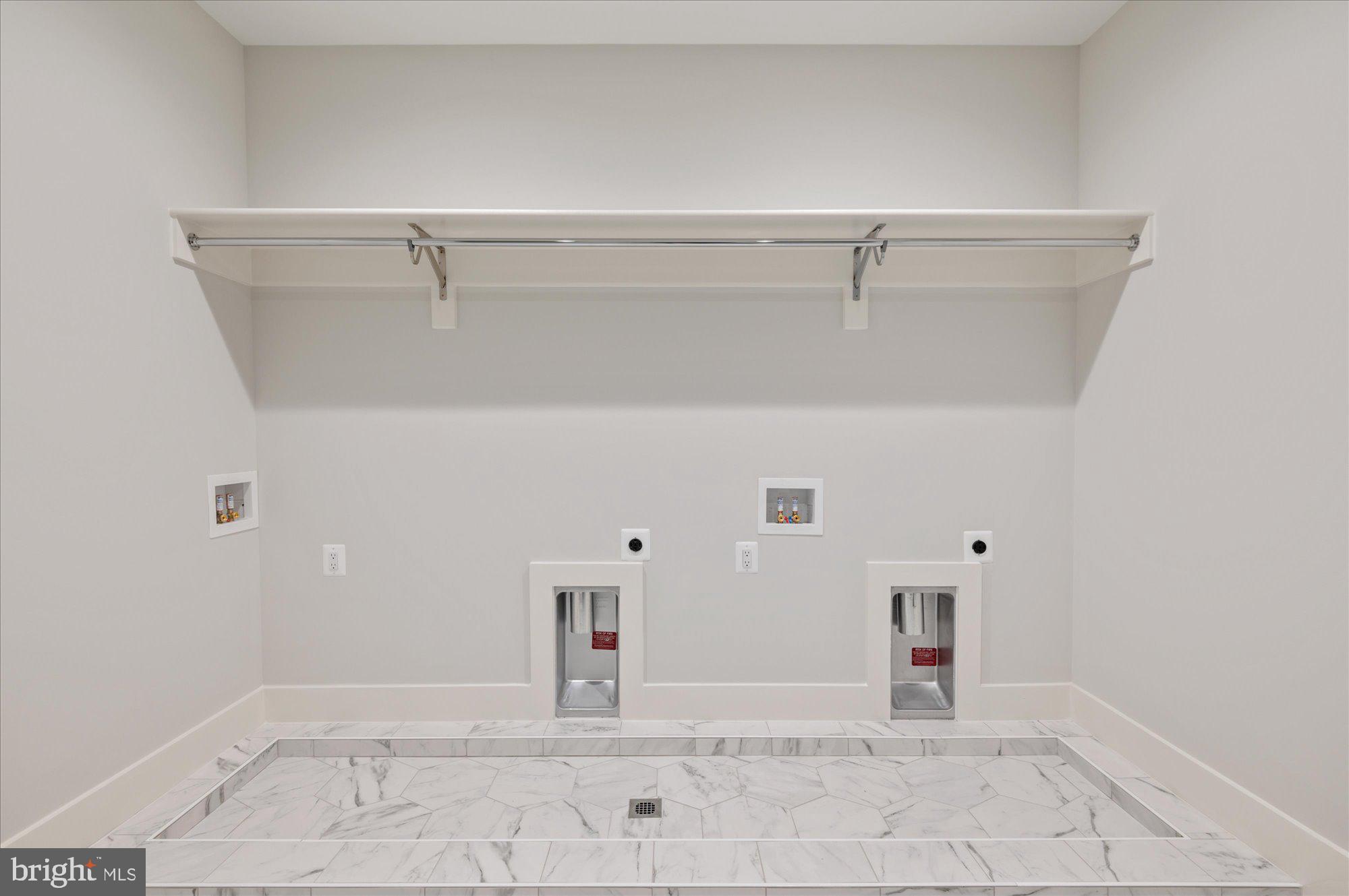 MARLBORO ESTATES - Residential