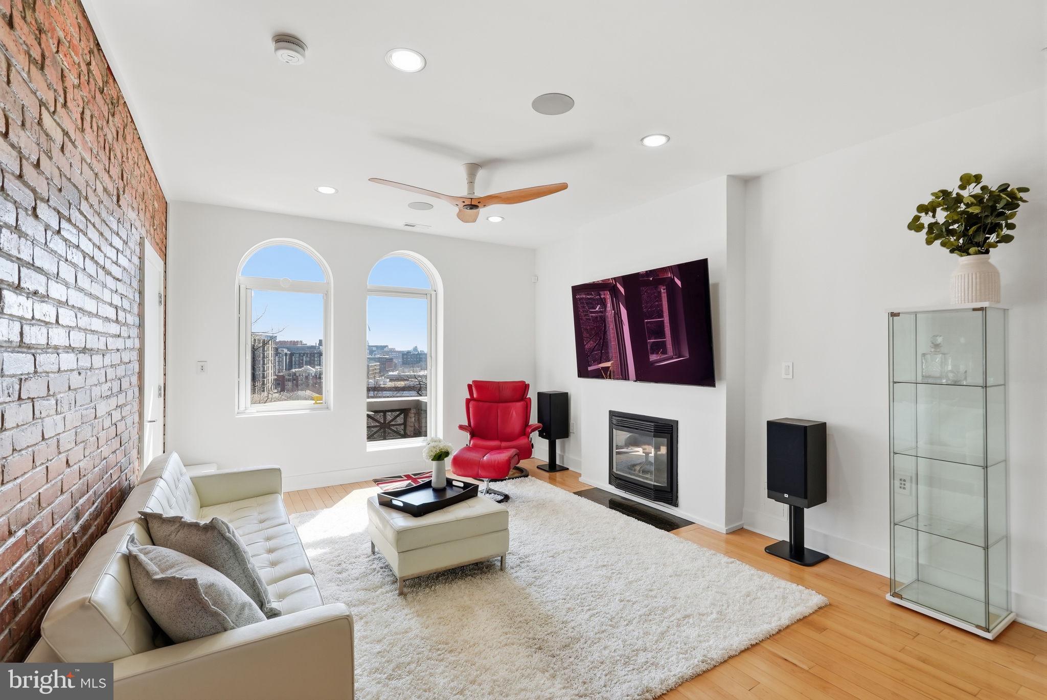 OLD CITY #2 - Residential