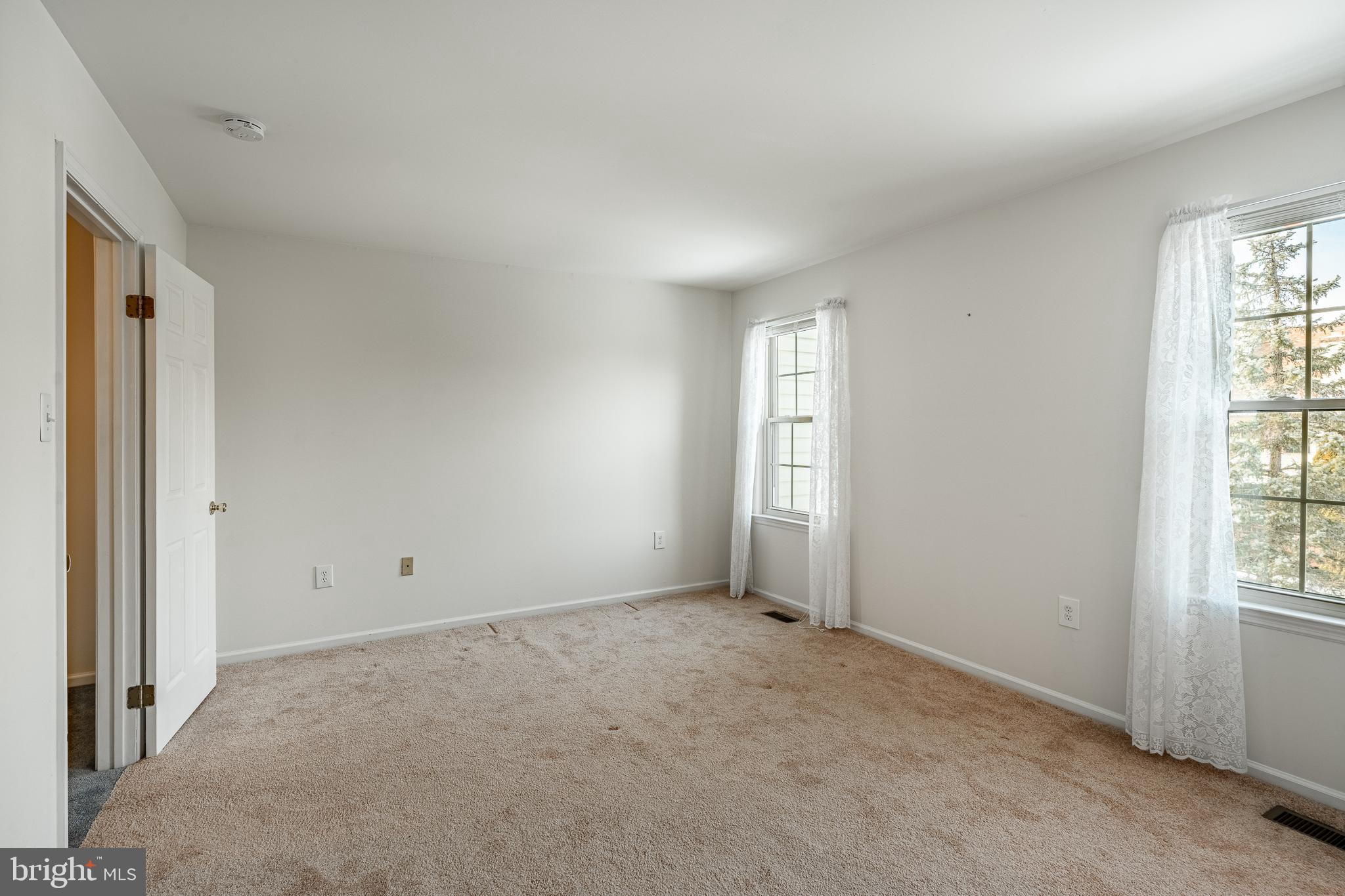 COURT AT JAMESTOWNE - Residential