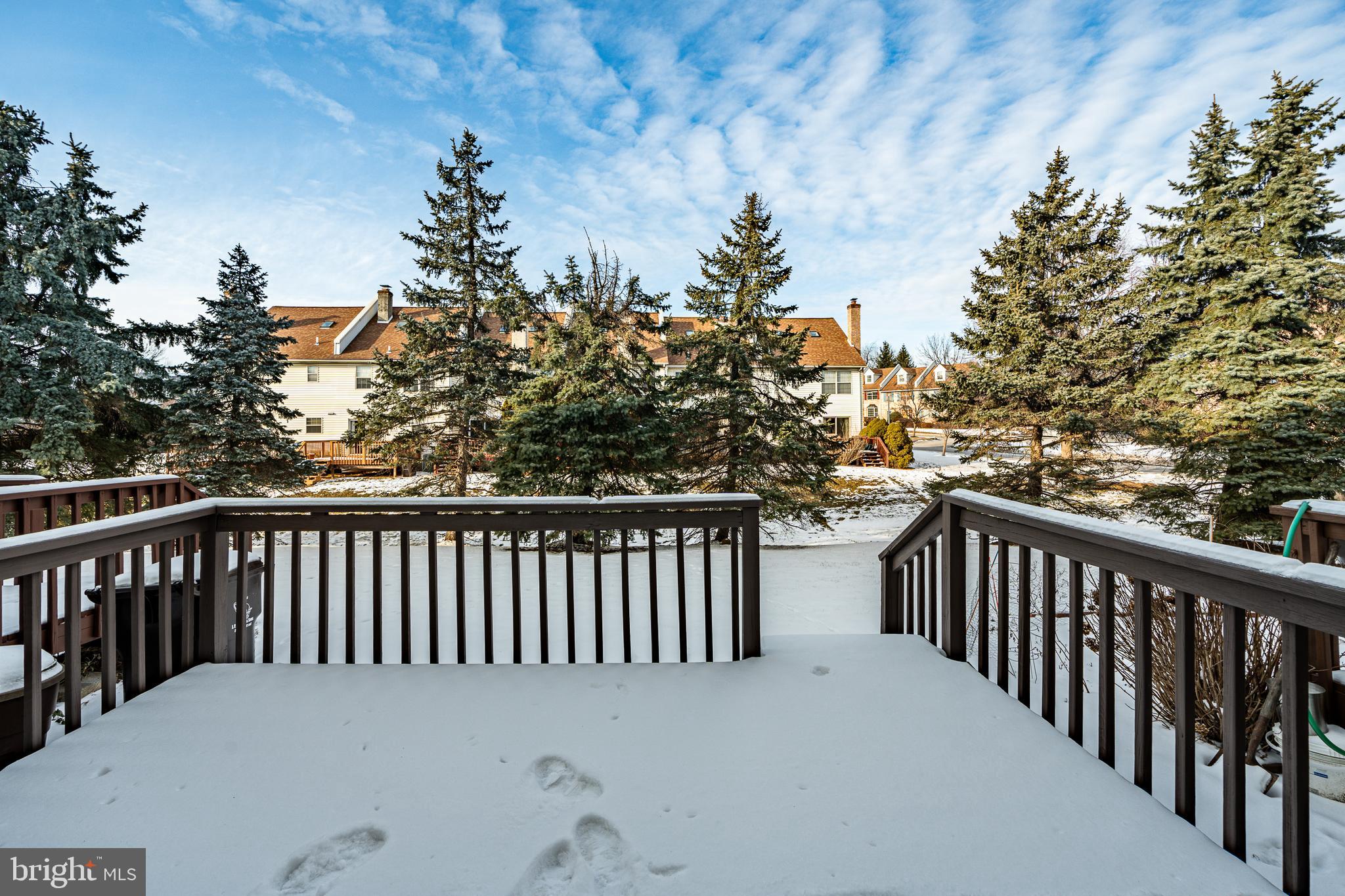 COURT AT JAMESTOWNE - Residential