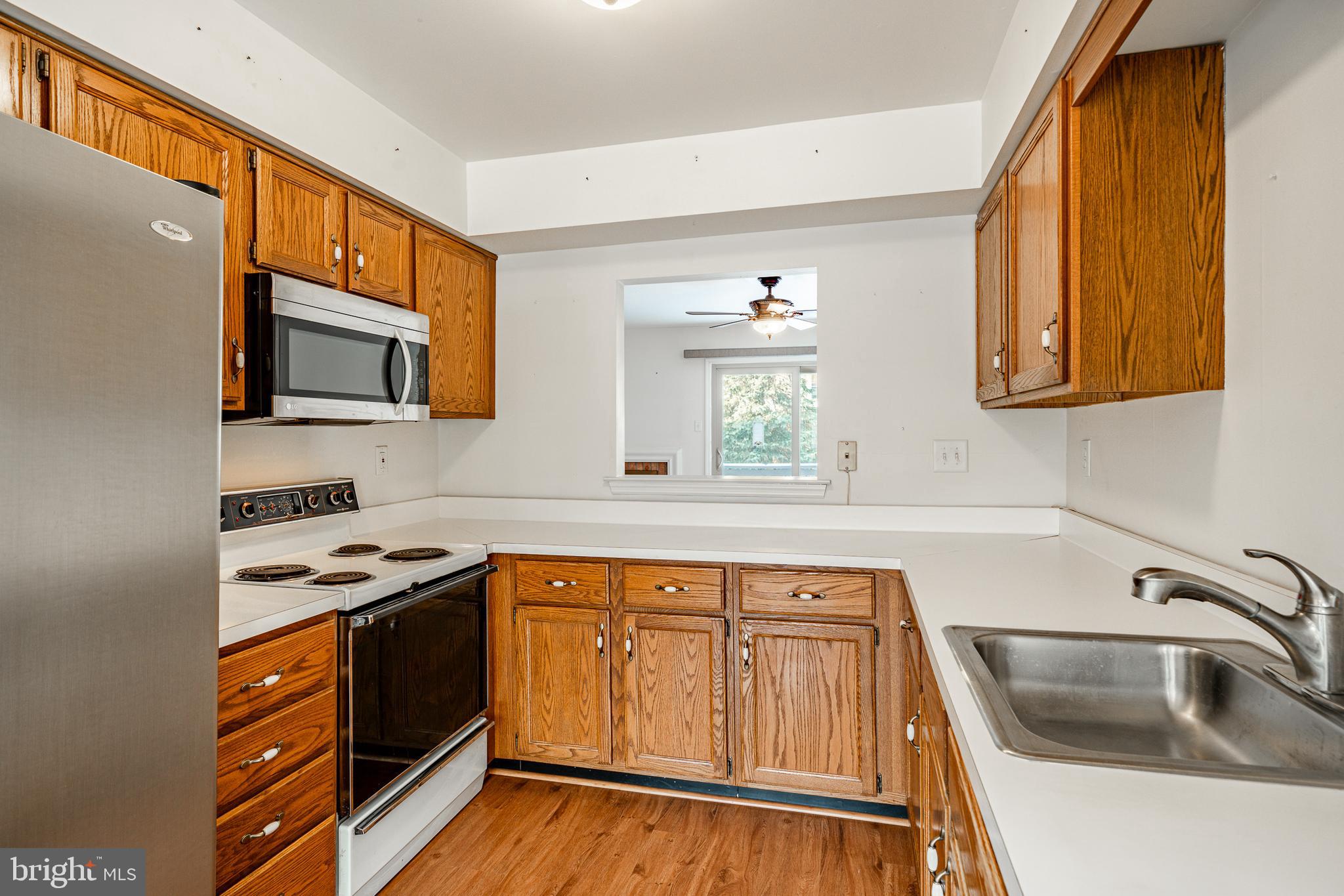 COURT AT JAMESTOWNE - Residential