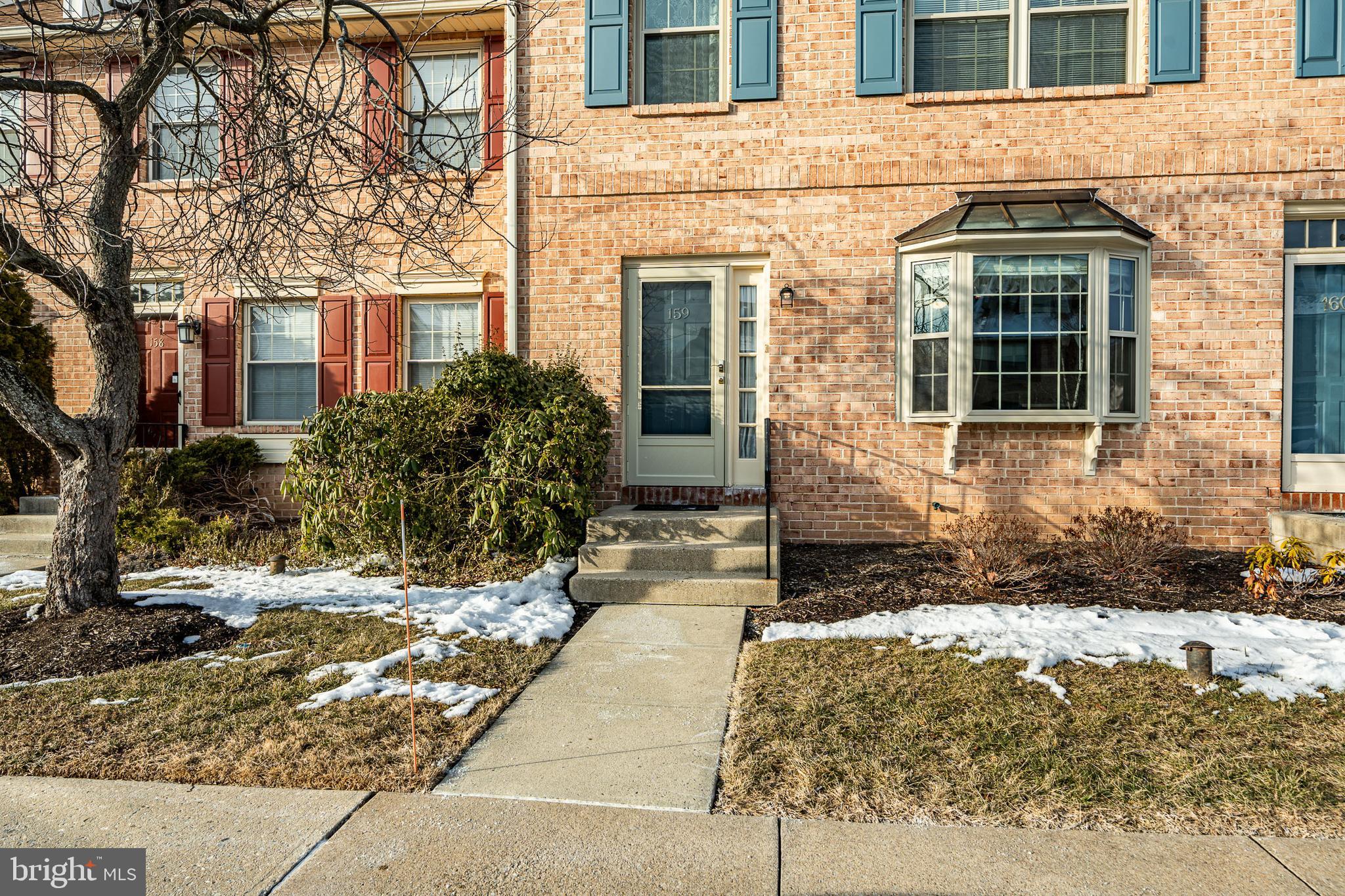 COURT AT JAMESTOWNE - Residential