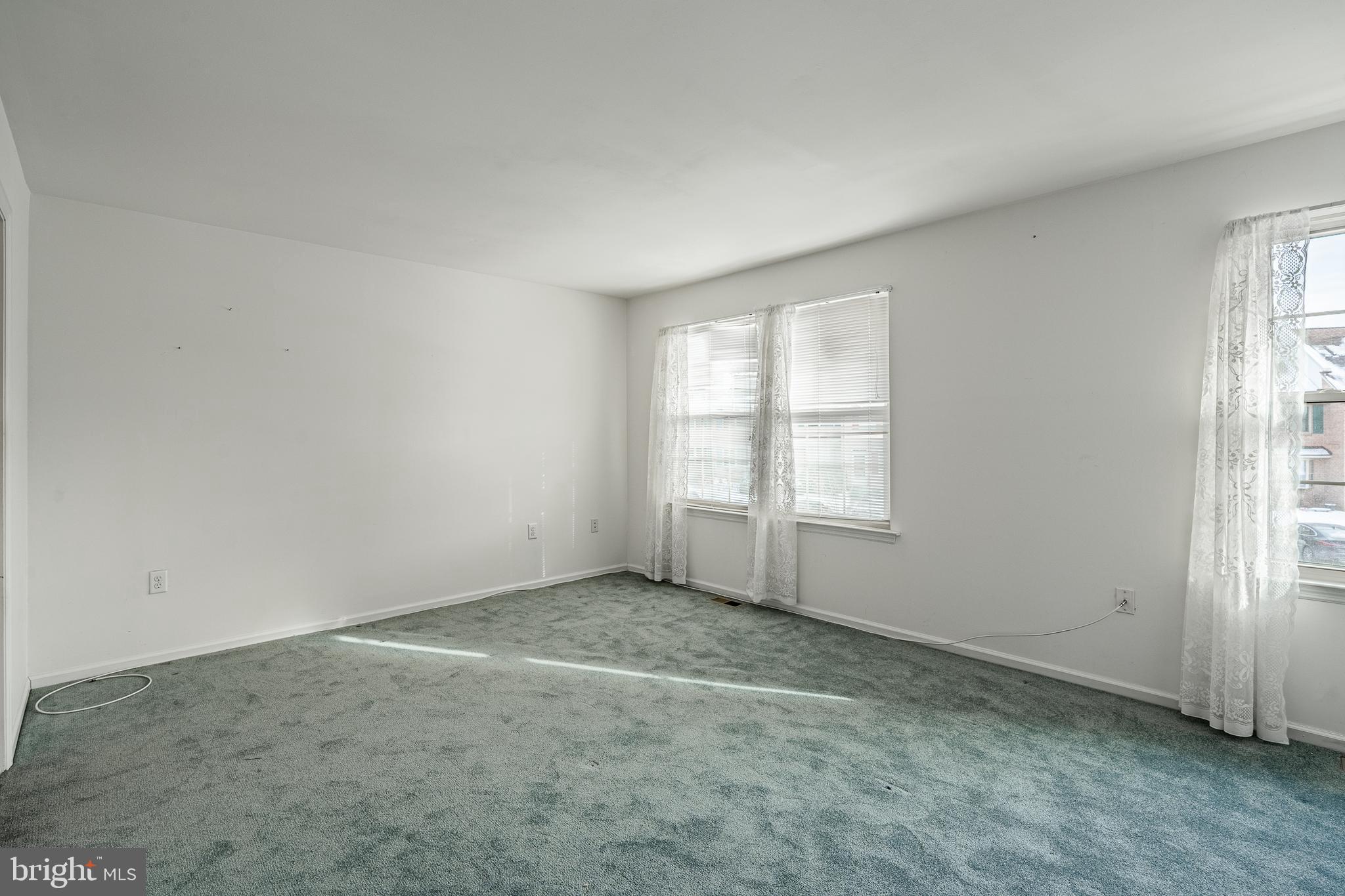 COURT AT JAMESTOWNE - Residential