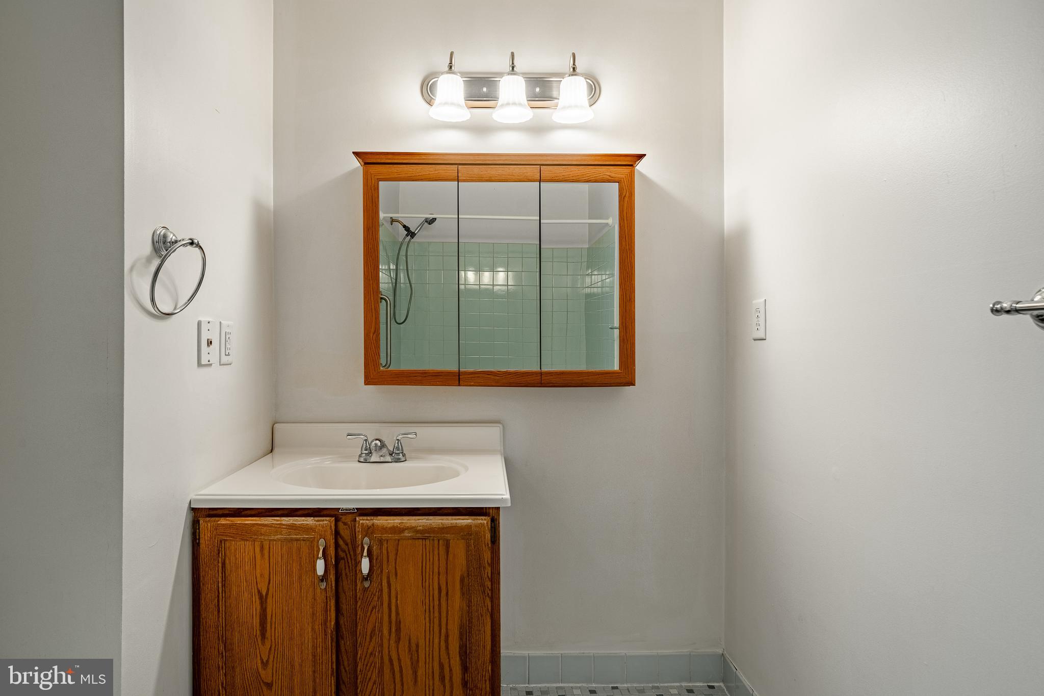 COURT AT JAMESTOWNE - Residential