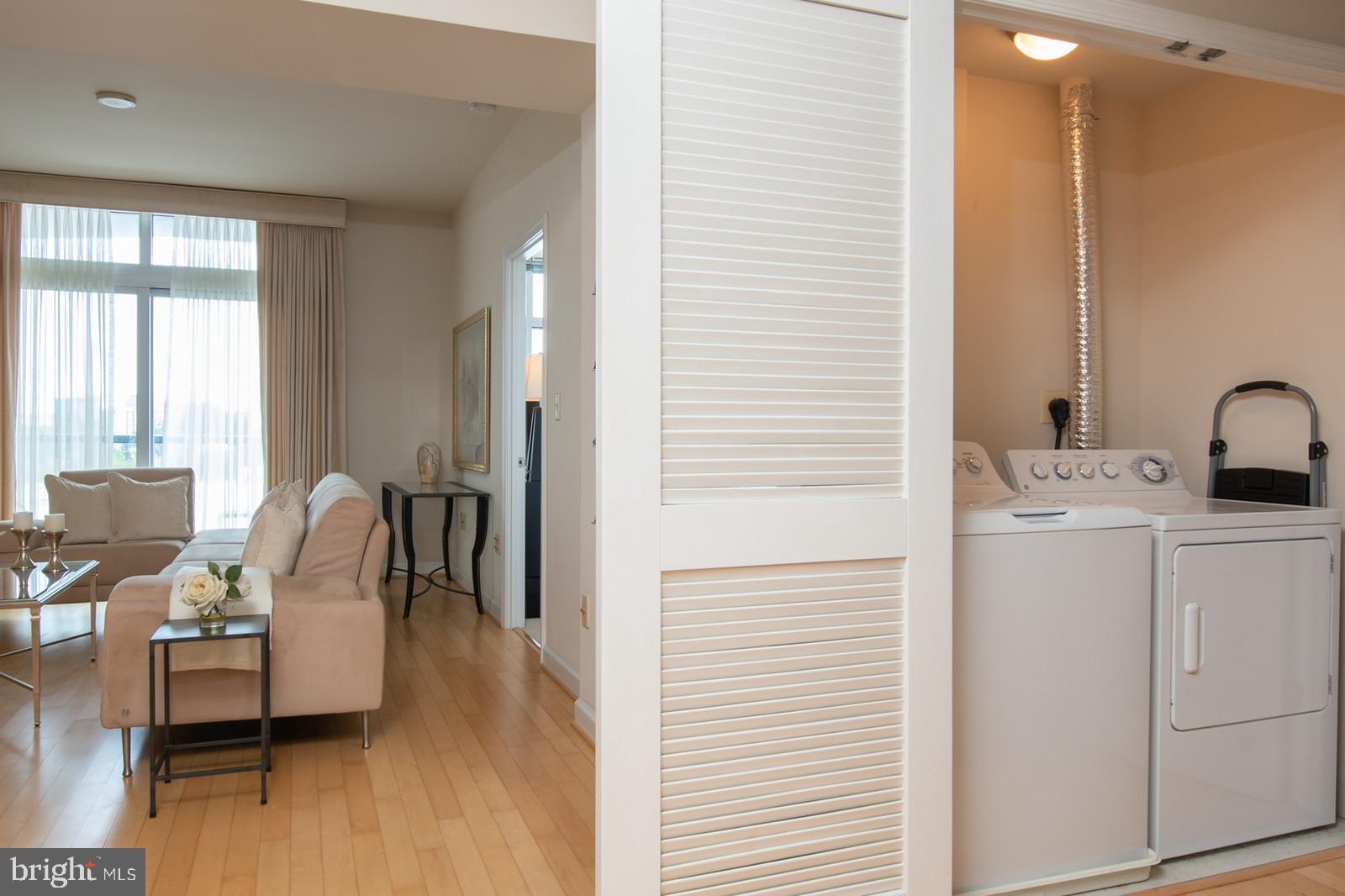 MIDTOWN BETHESDA NORTH - Residential