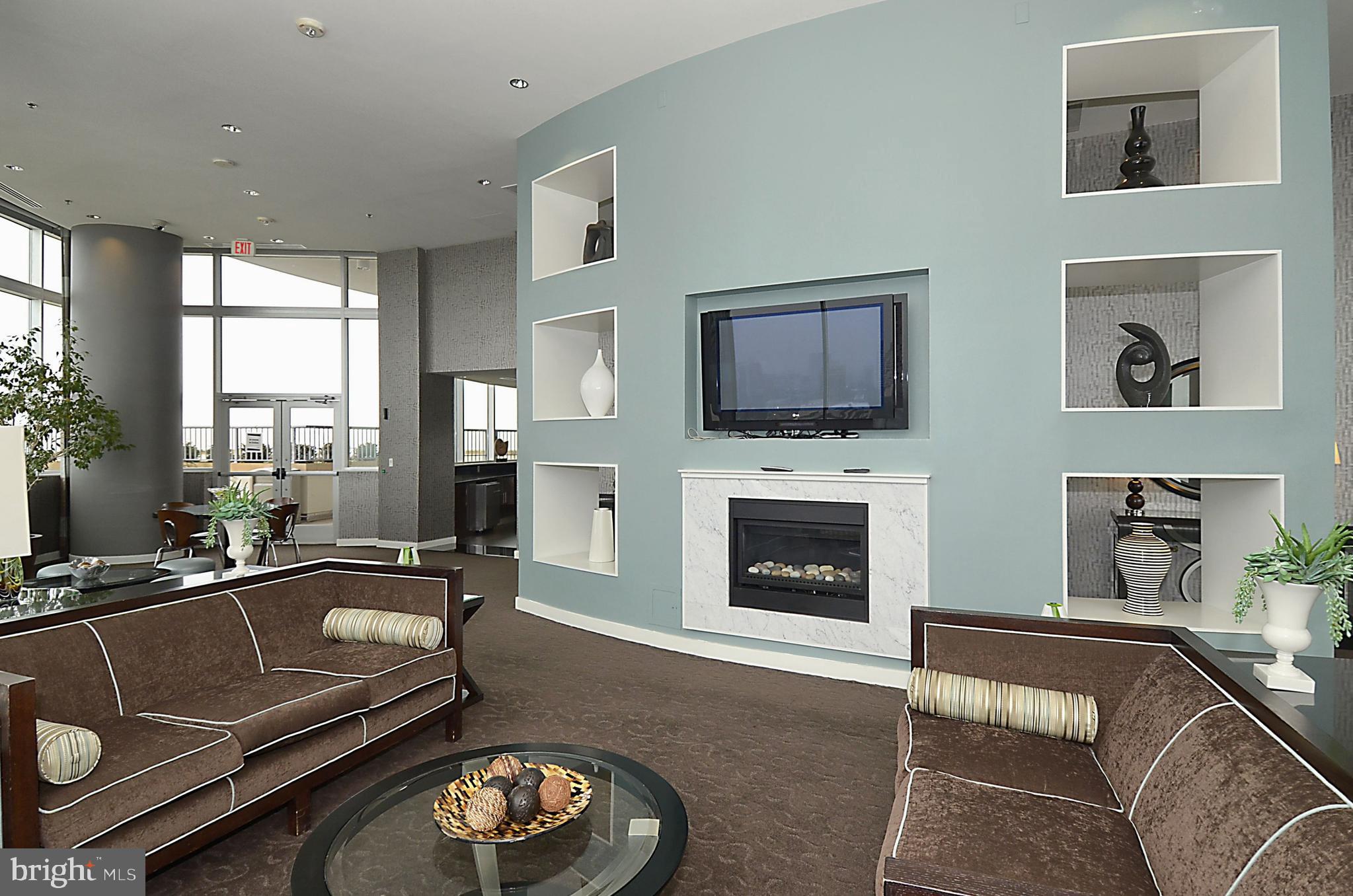 MIDTOWN BETHESDA NORTH - Residential