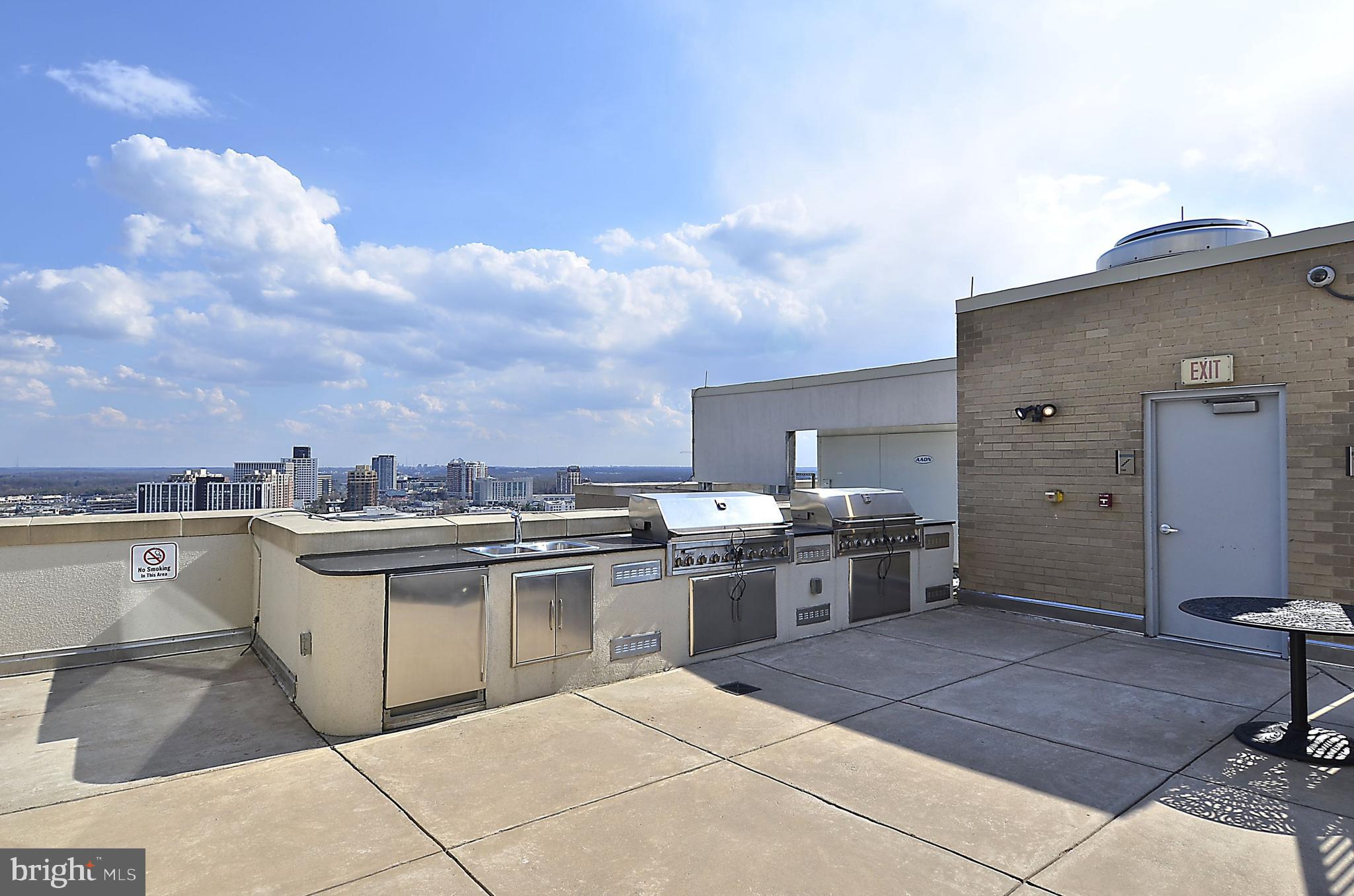 MIDTOWN BETHESDA NORTH - Residential