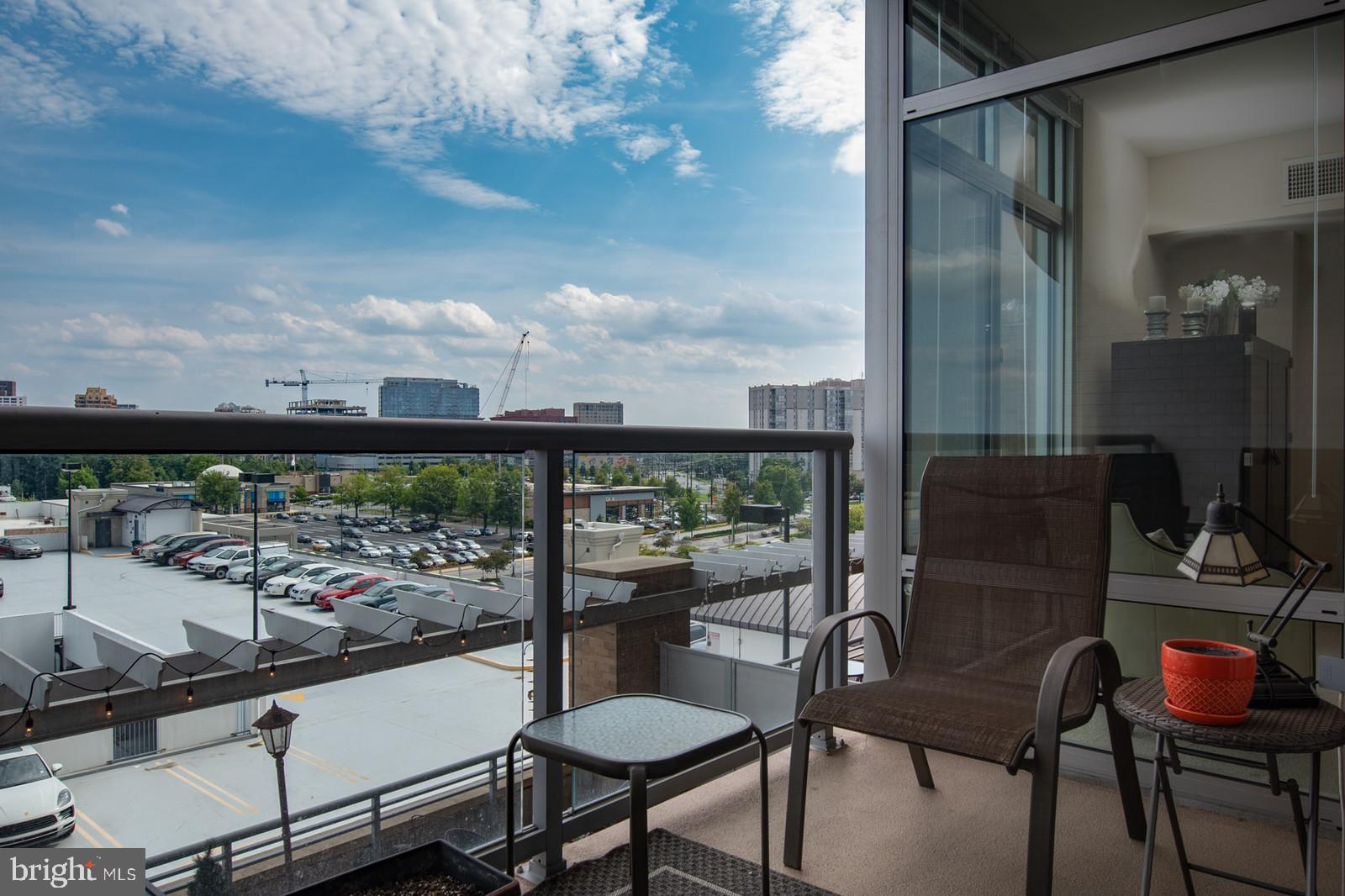 MIDTOWN BETHESDA NORTH - Residential