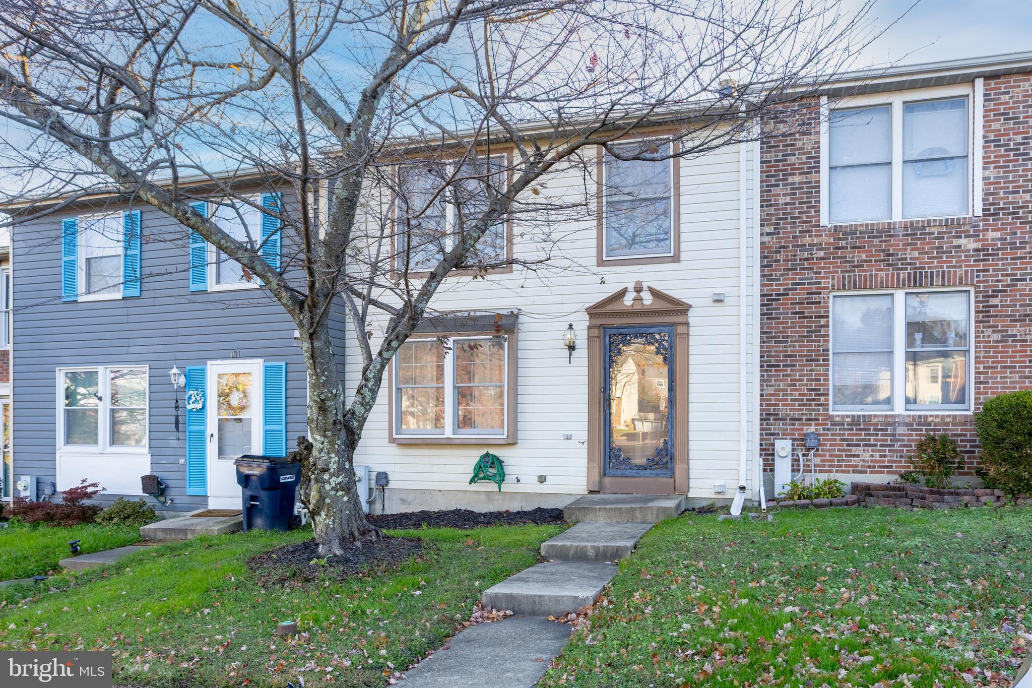 129 LONG MEADOW COURT