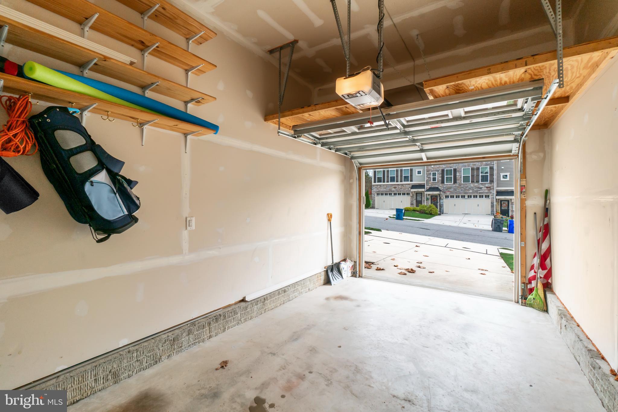 MAGNESS MILL - Residential