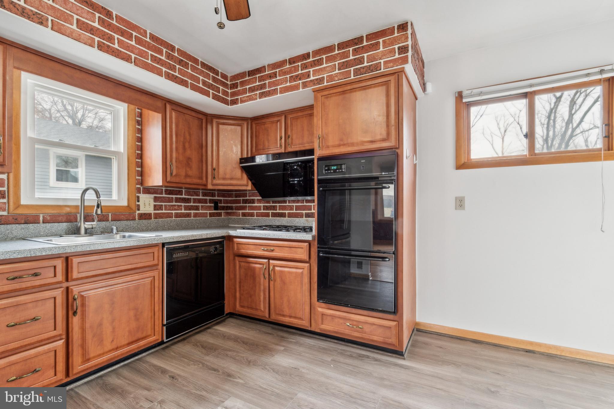 GLENSIDE PARK - Residential