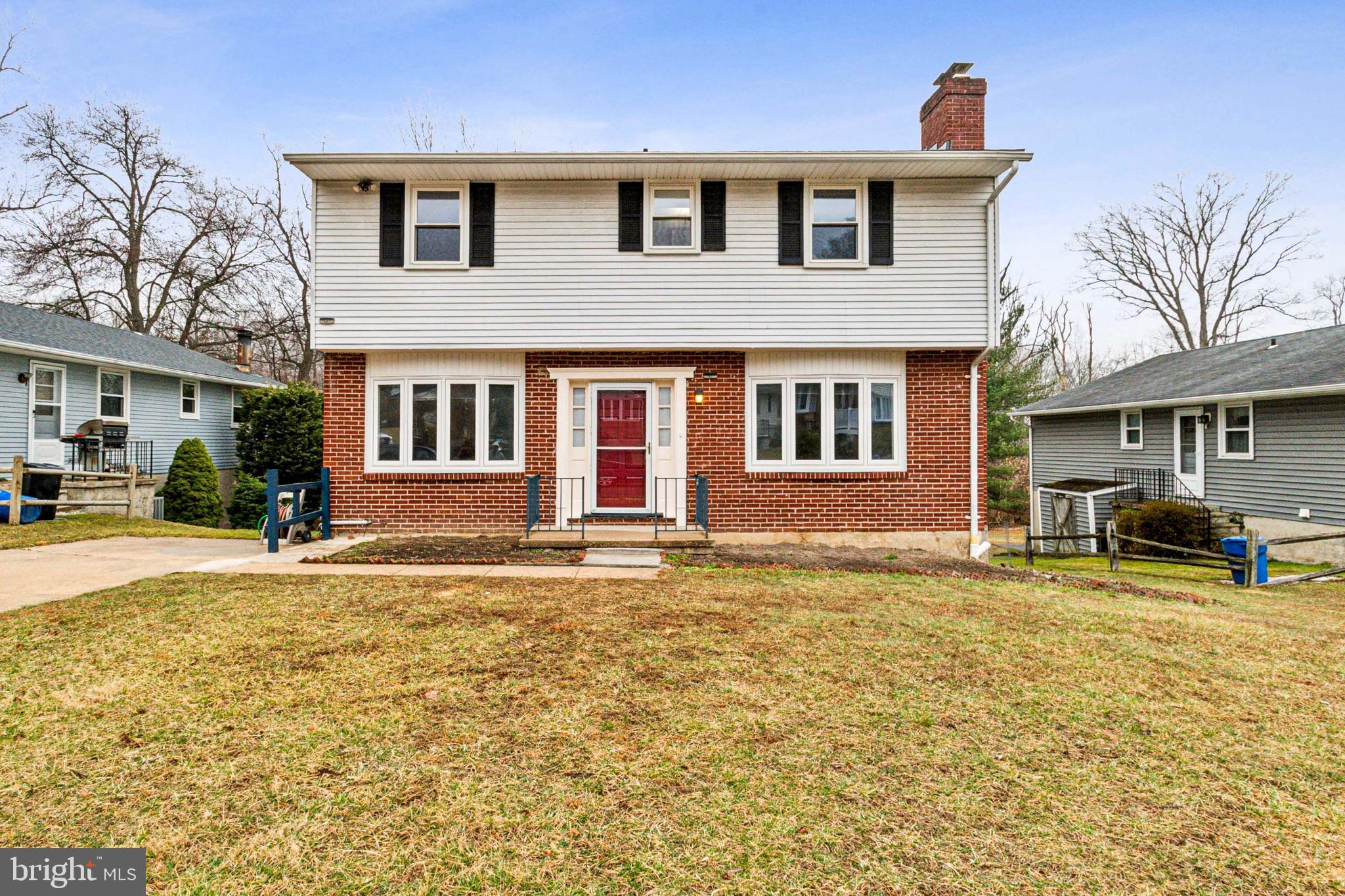 This move-in ready 4-bedroom, 3-bathroom home offers a thoughtful layout with great flow and functional spaces throughout. Featuring brand-new hardwood floors and fresh paint, it’s ready for you to settle in. The spacious living room, filled with natural light from large windows, creates a warm and inviting atmosphere. New roof 2021.
The renovated walkout basement adds extra flexibility, complete with an additional den—perfect for a home office or guest room. Step outside to a huge deck overlooking an expansive backyard, ideal for entertaining or future possibilities.
With unlimited potential, this home is a must-see!