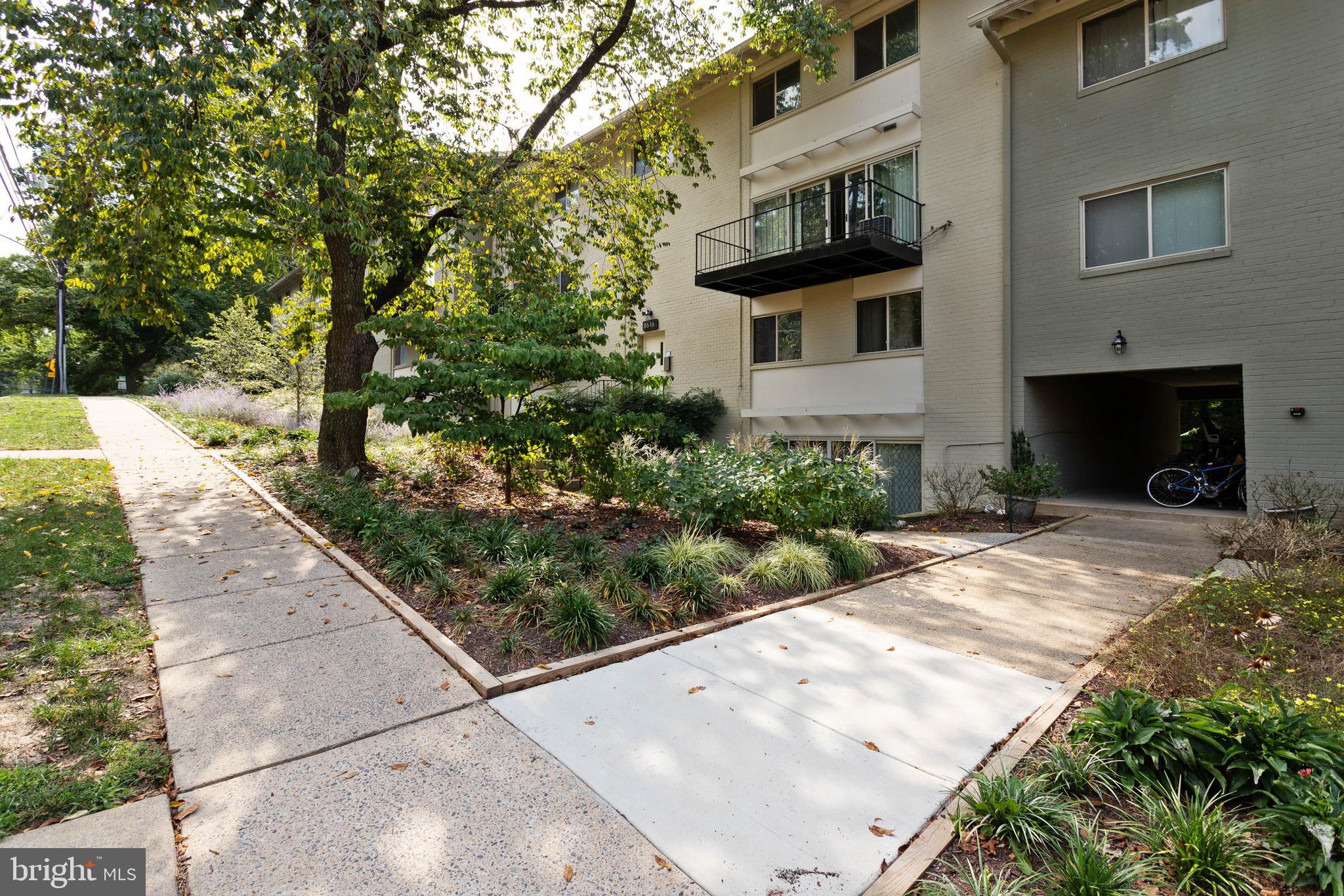 LONDON TERRACE - Residential Lease