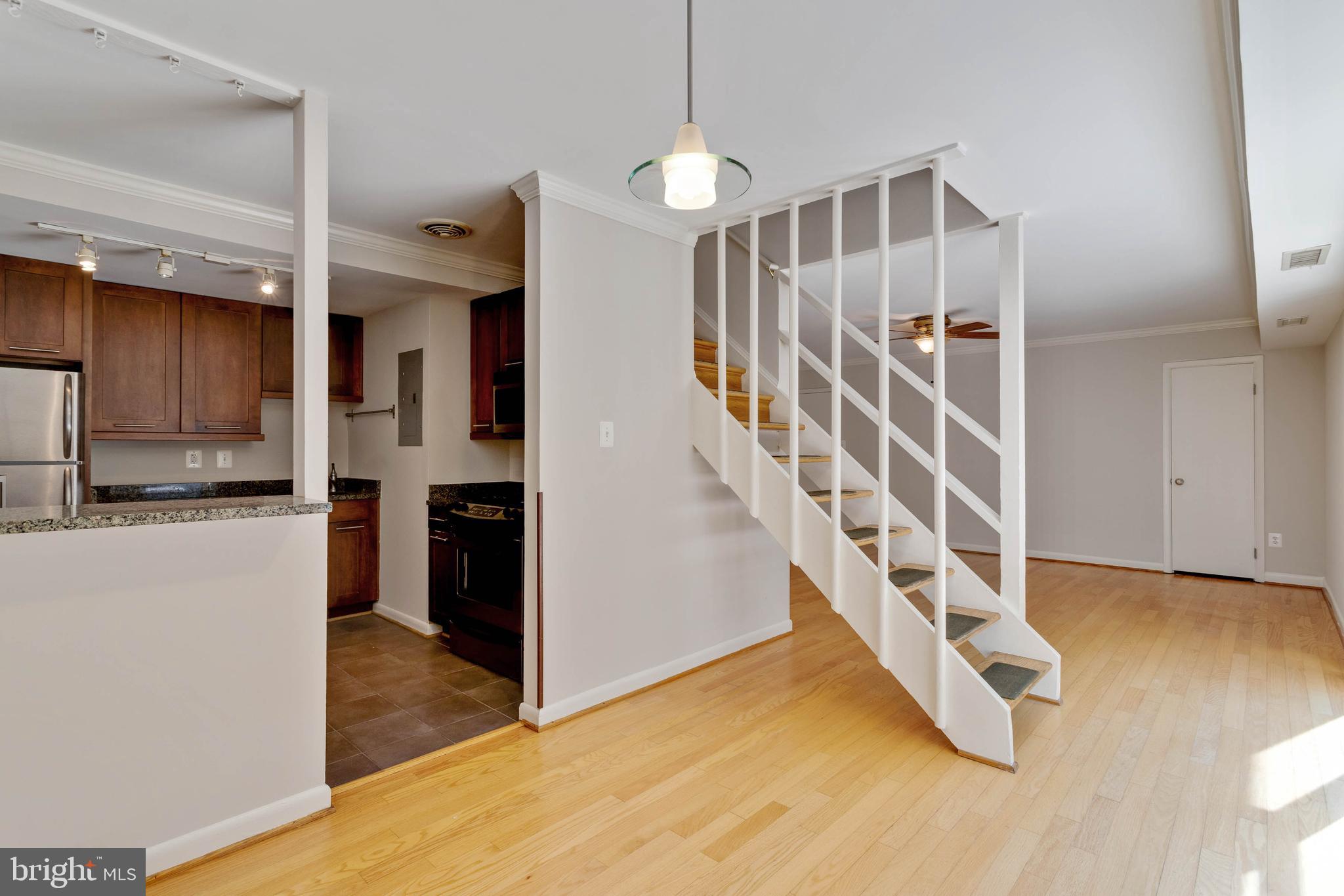 LONDON TERRACE - Residential Lease