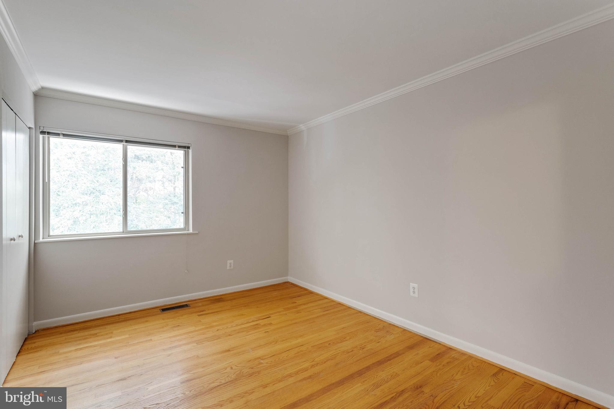 LONDON TERRACE - Residential Lease