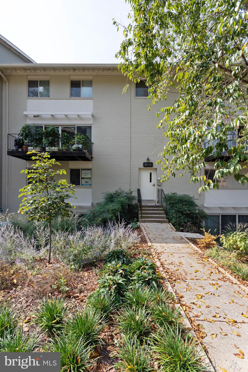 LONDON TERRACE - Residential Lease