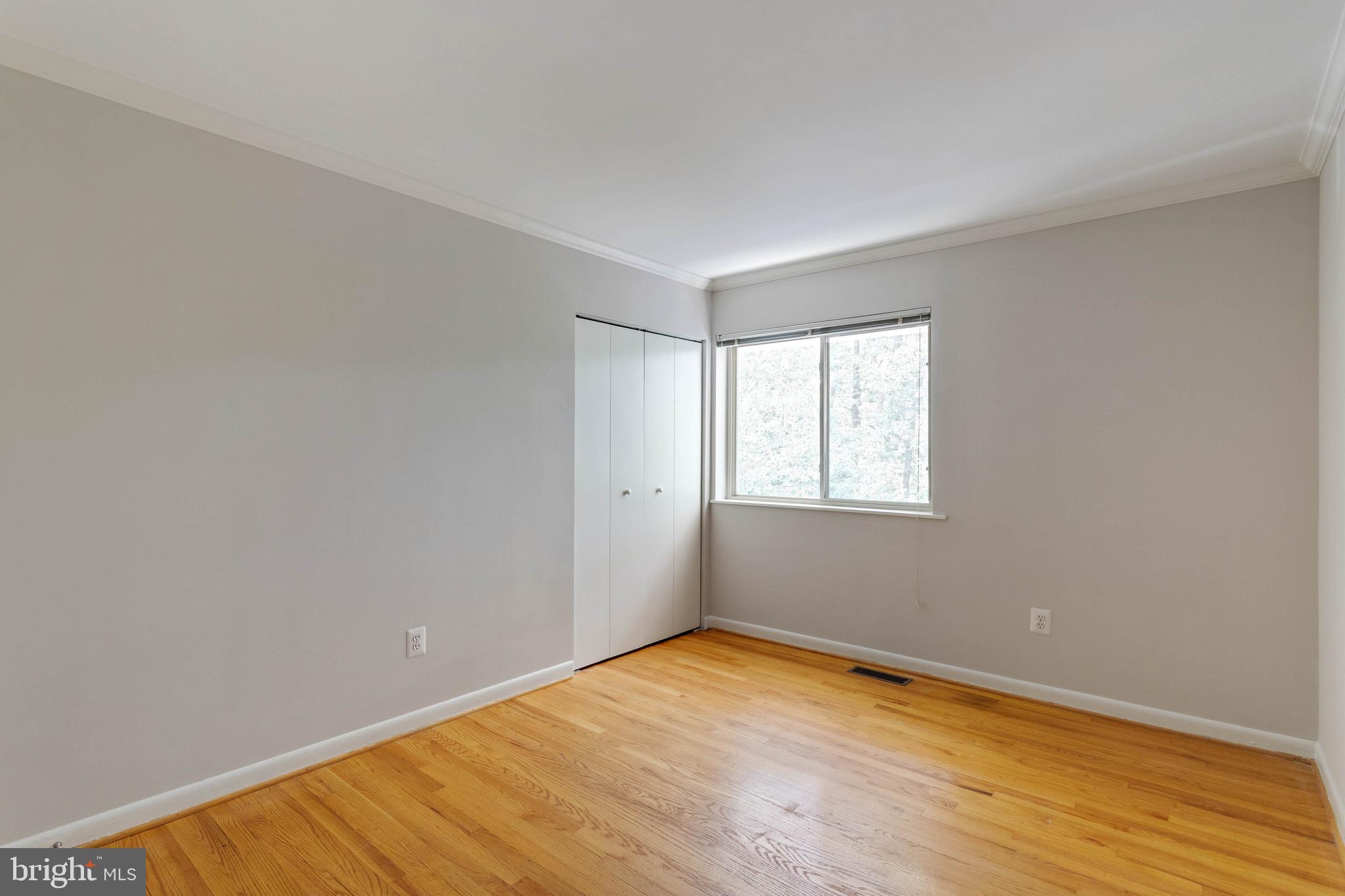 LONDON TERRACE - Residential Lease