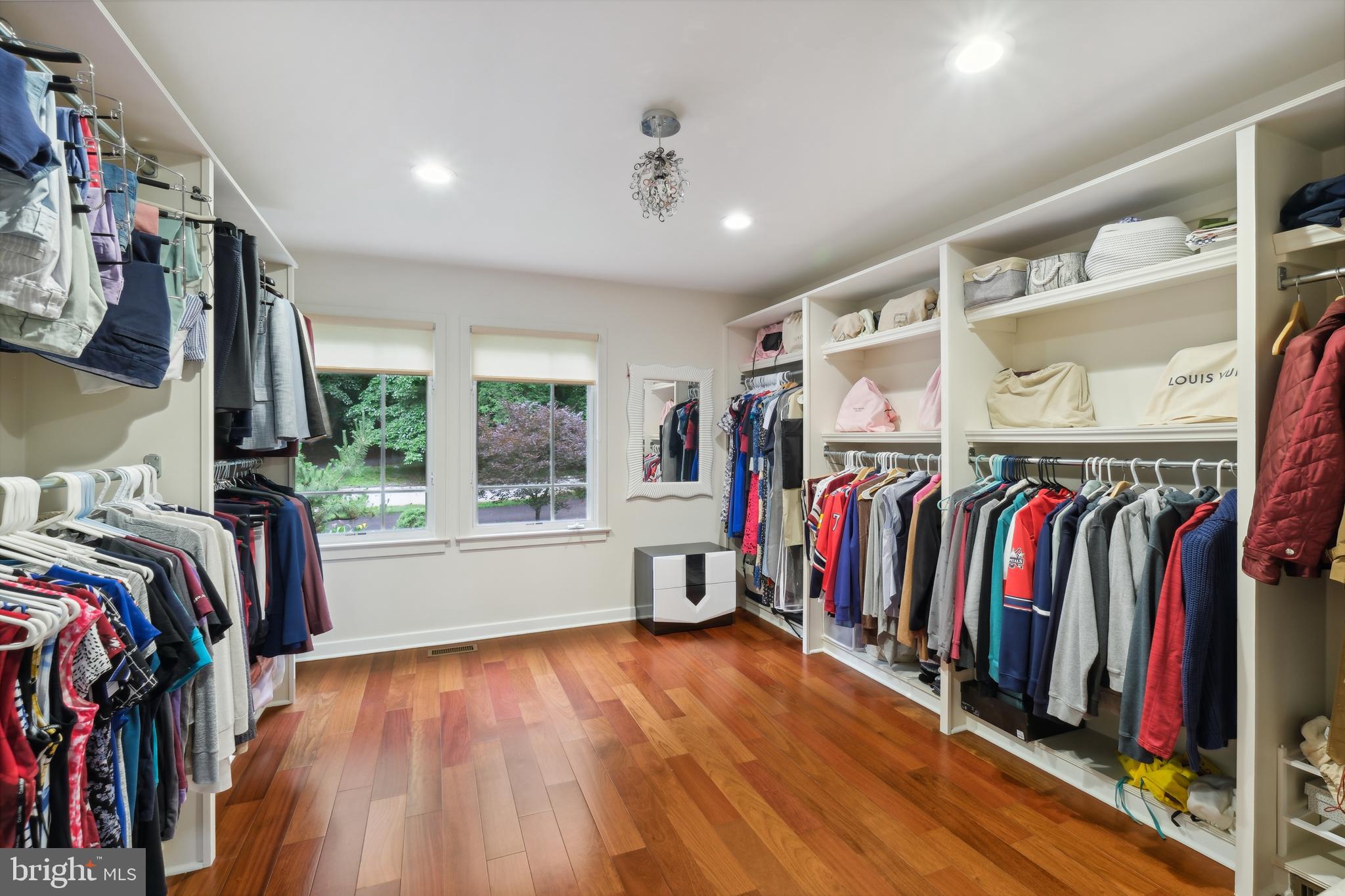 AVENEL - Residential