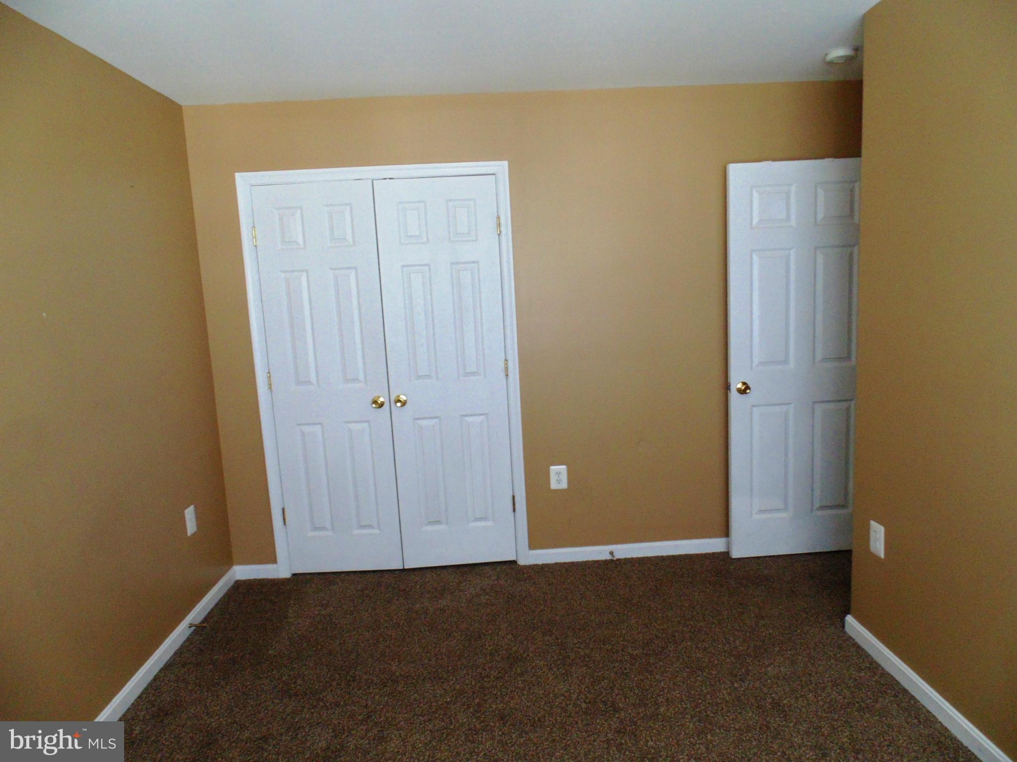 LEE'S RIDGE - Residential Lease