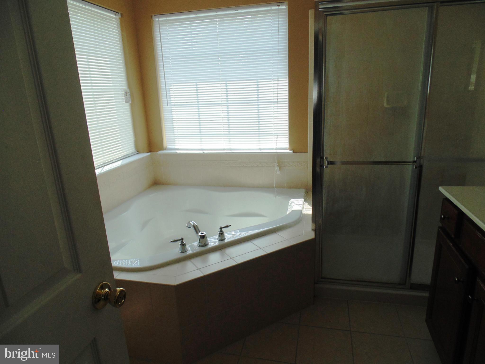 LEE'S RIDGE - Residential Lease