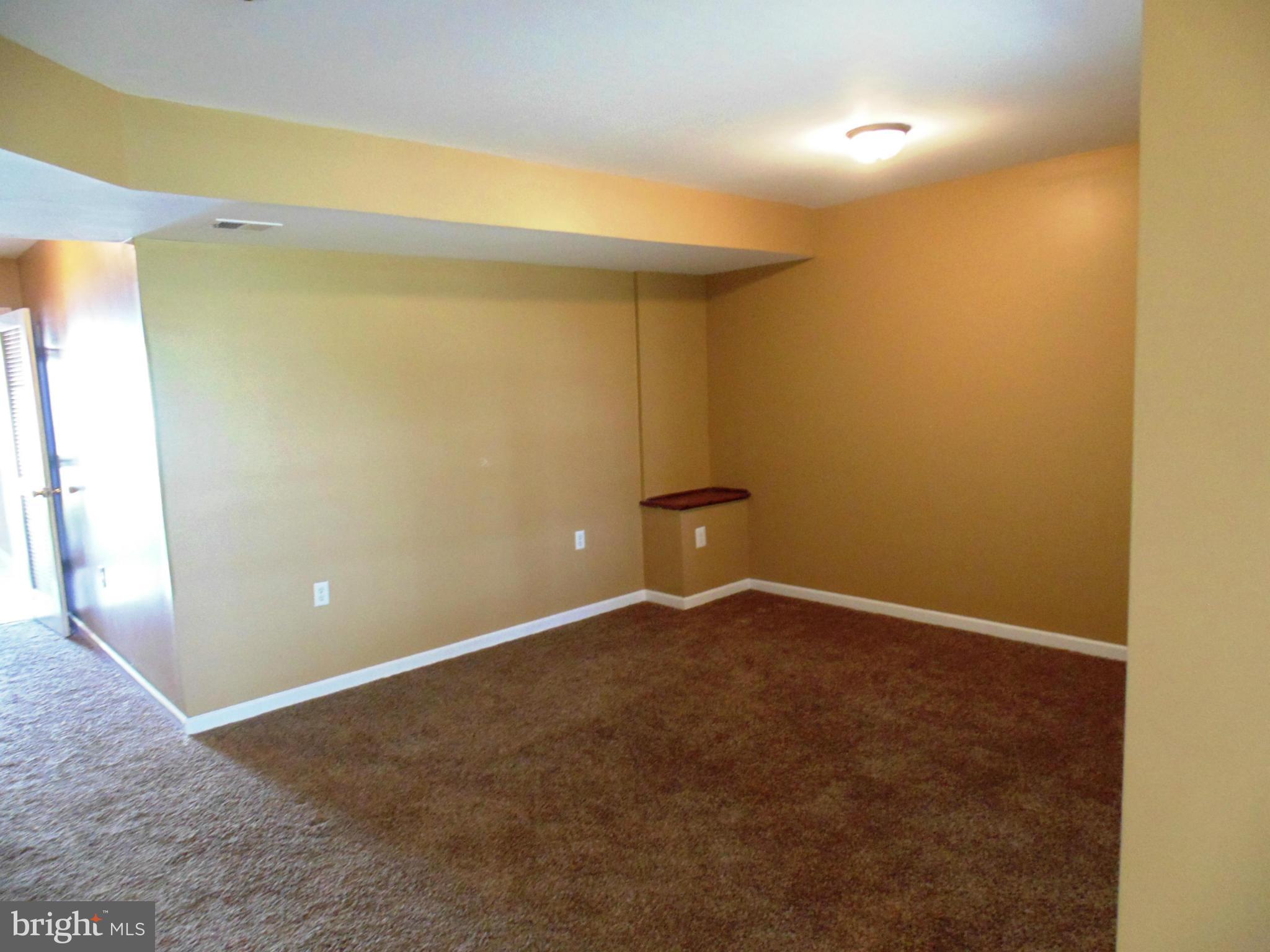 LEE'S RIDGE - Residential Lease