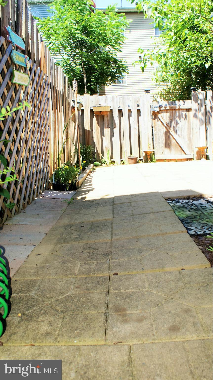 DALE CITY - Residential