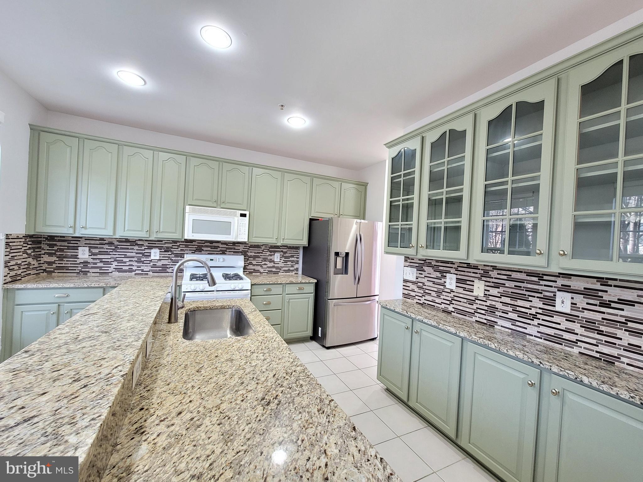 URBANA - Residential Lease