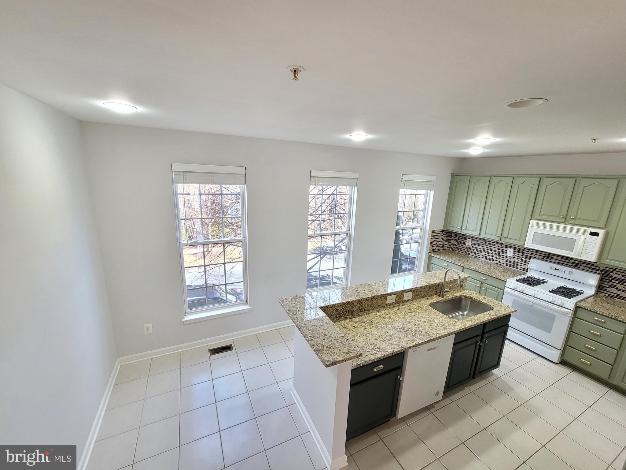 URBANA - Residential Lease