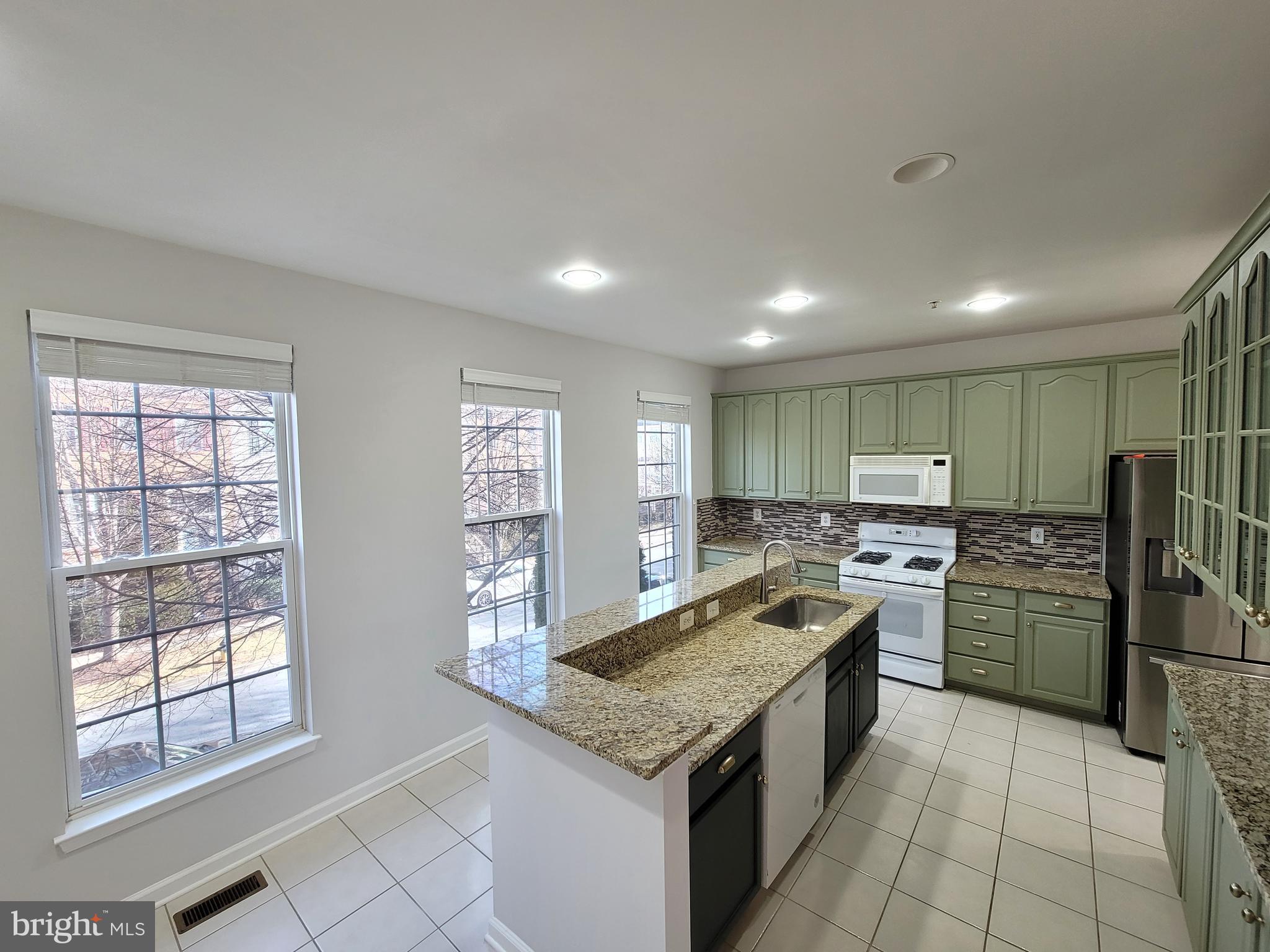 URBANA - Residential Lease