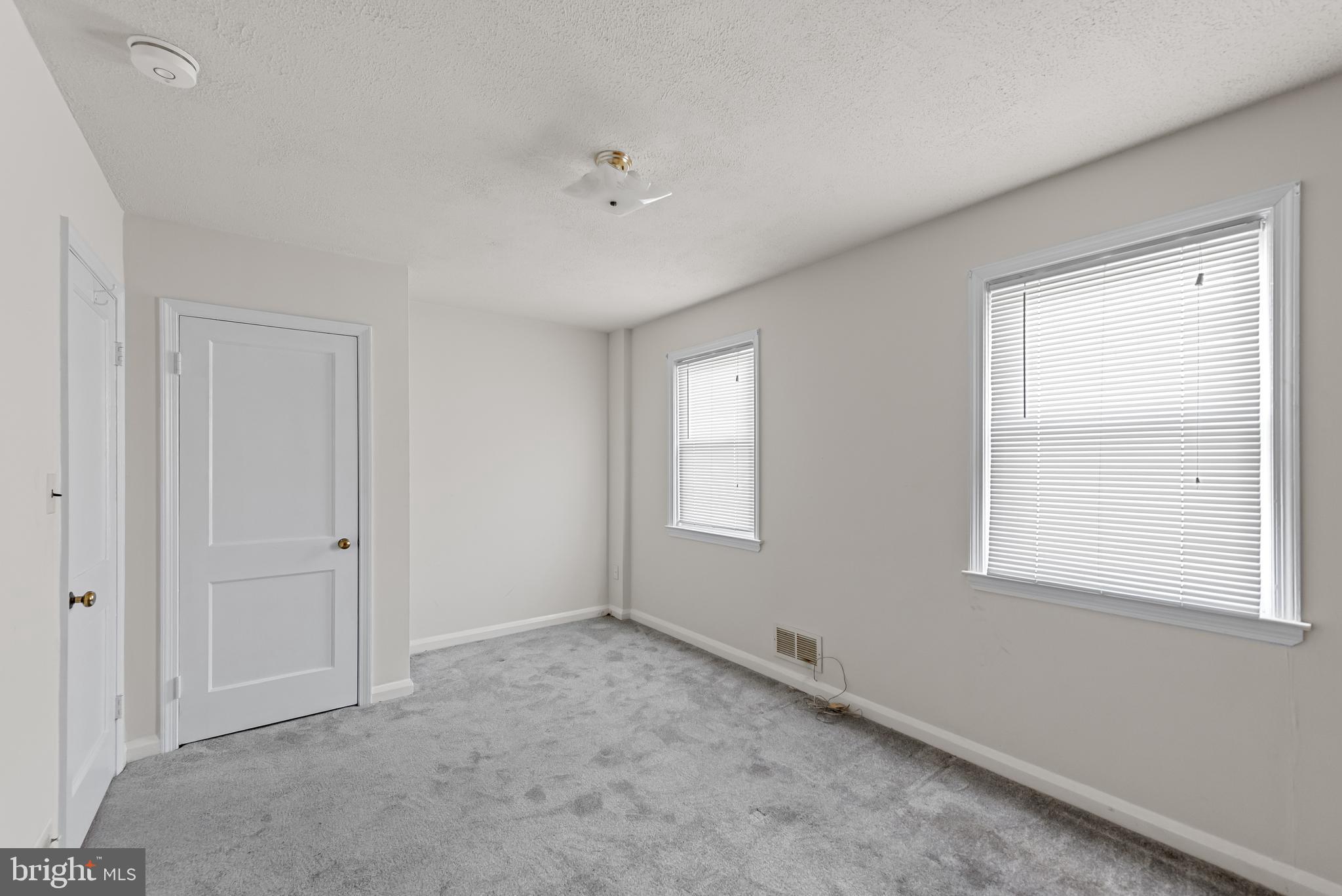 EASTWOOD - Residential Lease