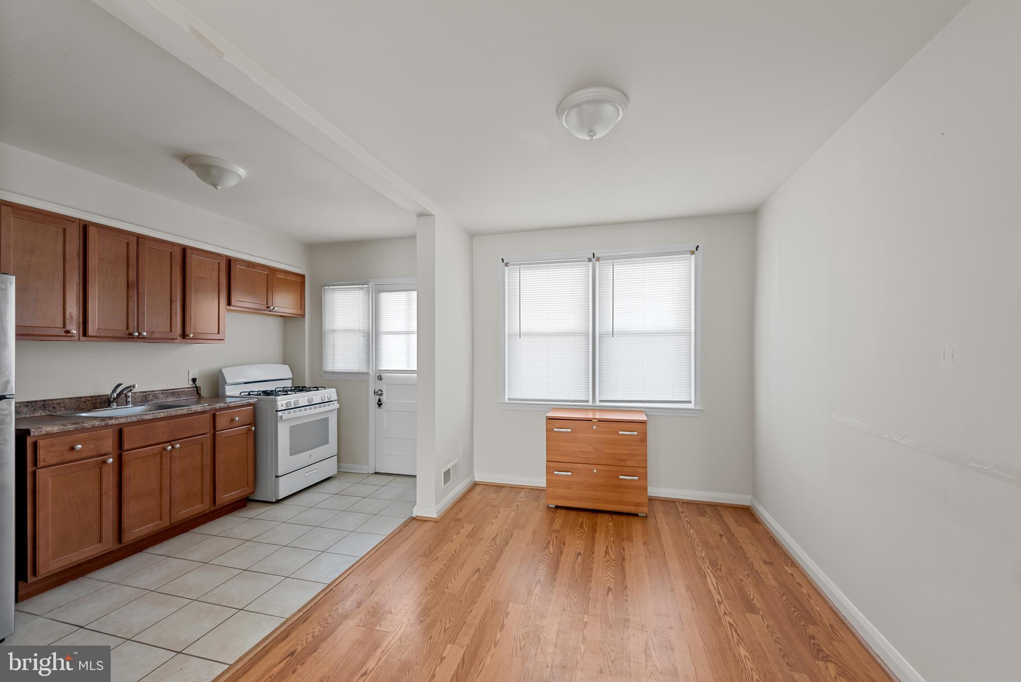 EASTWOOD - Residential Lease
