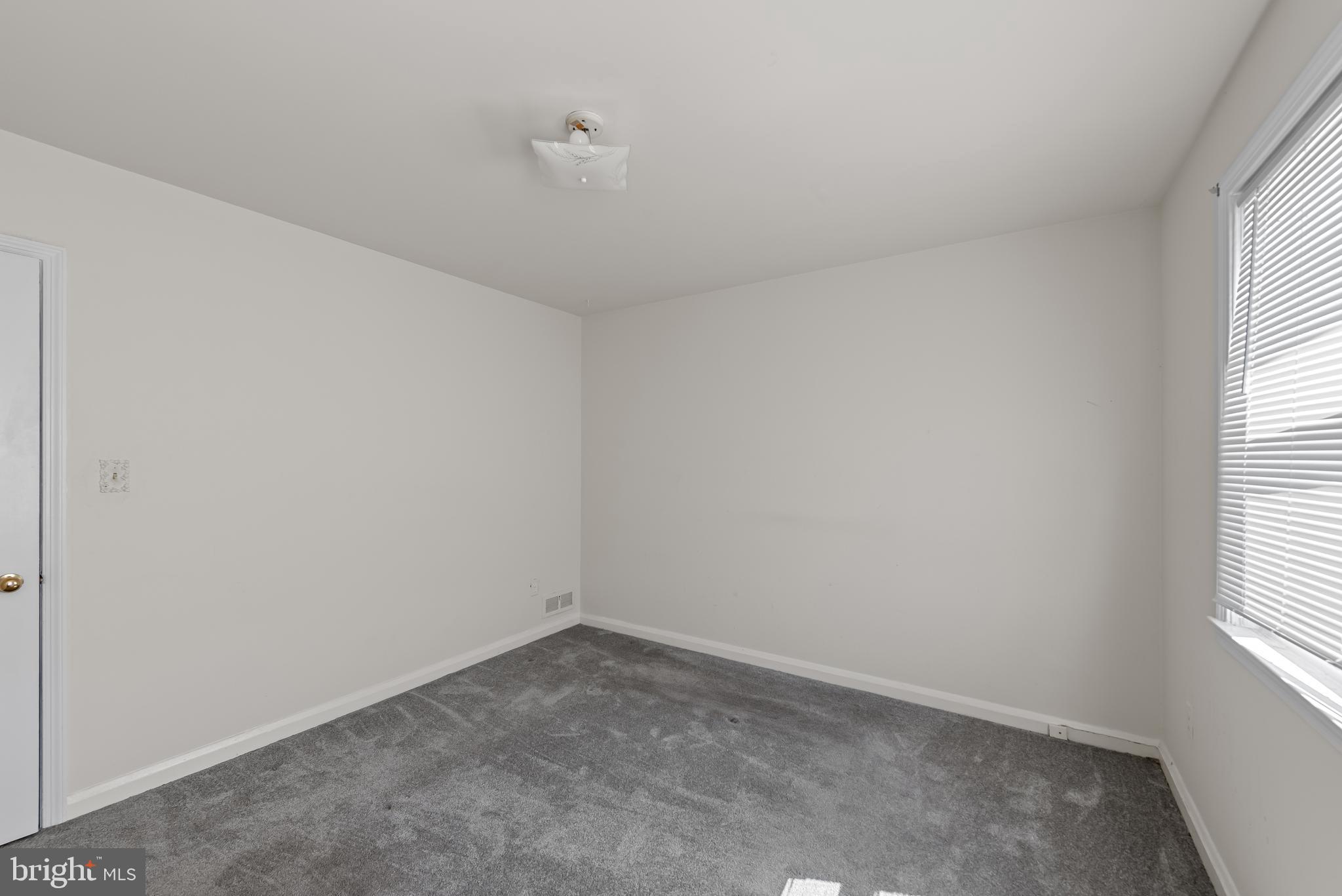 EASTWOOD - Residential Lease
