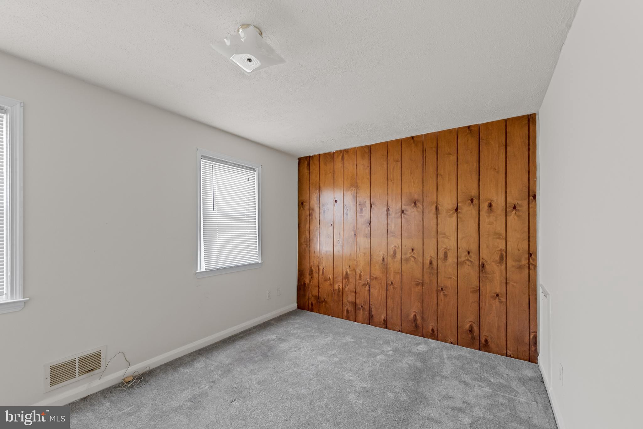 EASTWOOD - Residential Lease