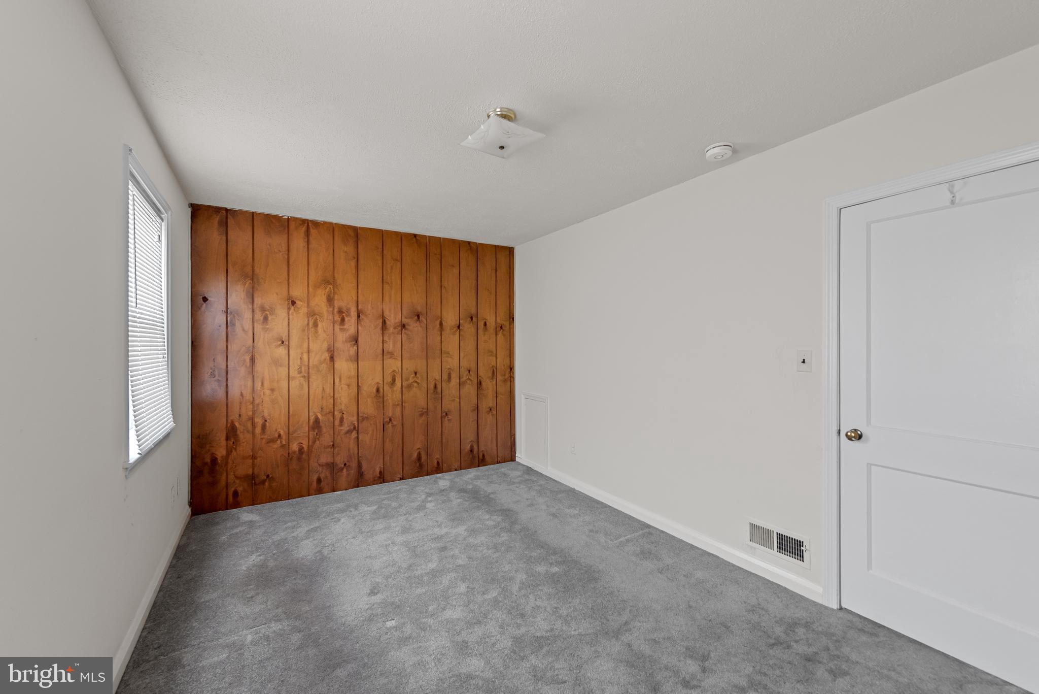 EASTWOOD - Residential Lease