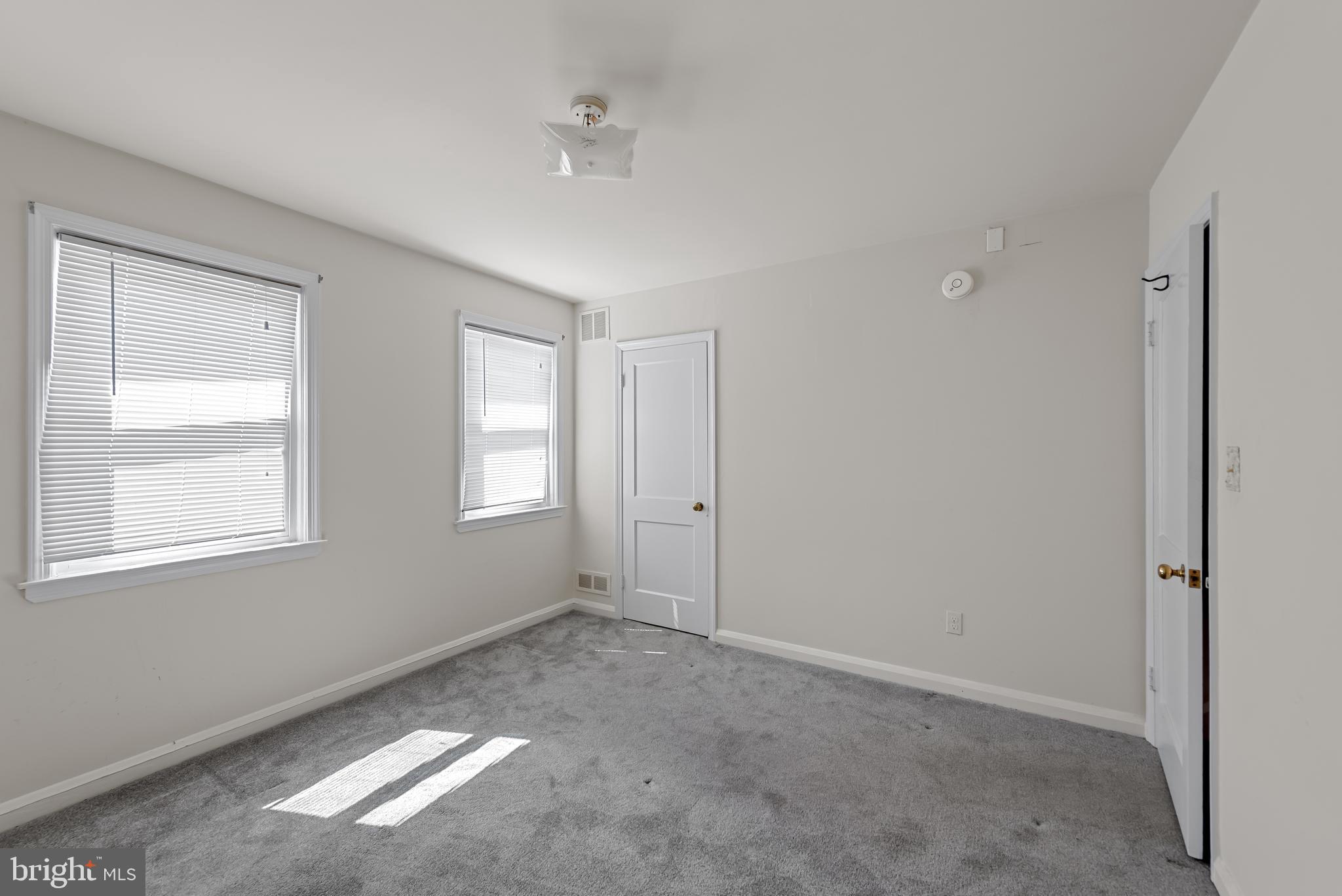 EASTWOOD - Residential Lease