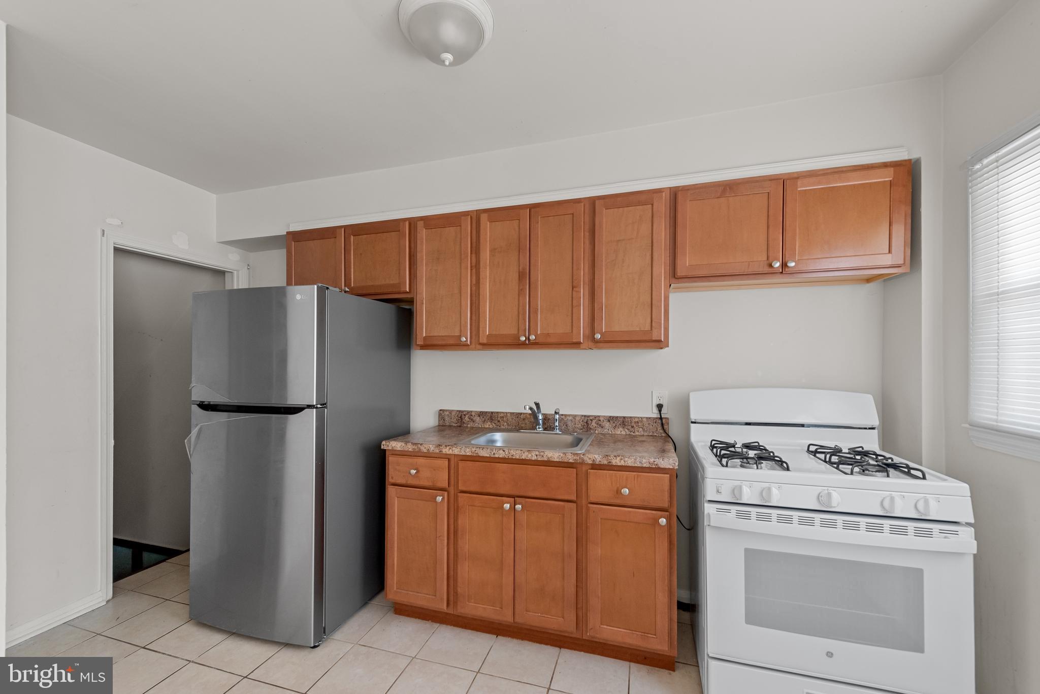 EASTWOOD - Residential Lease
