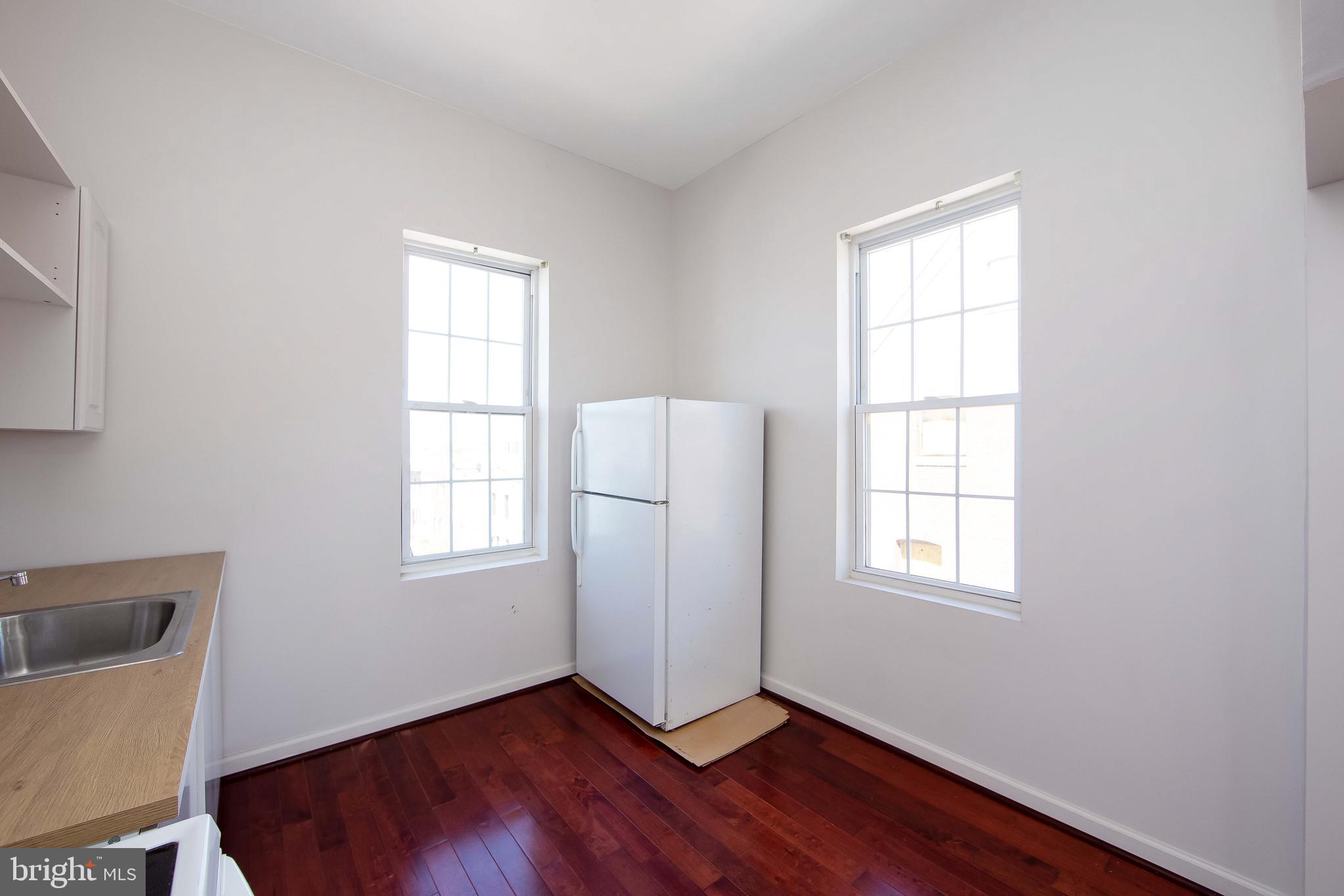 POINT BREEZE - Residential