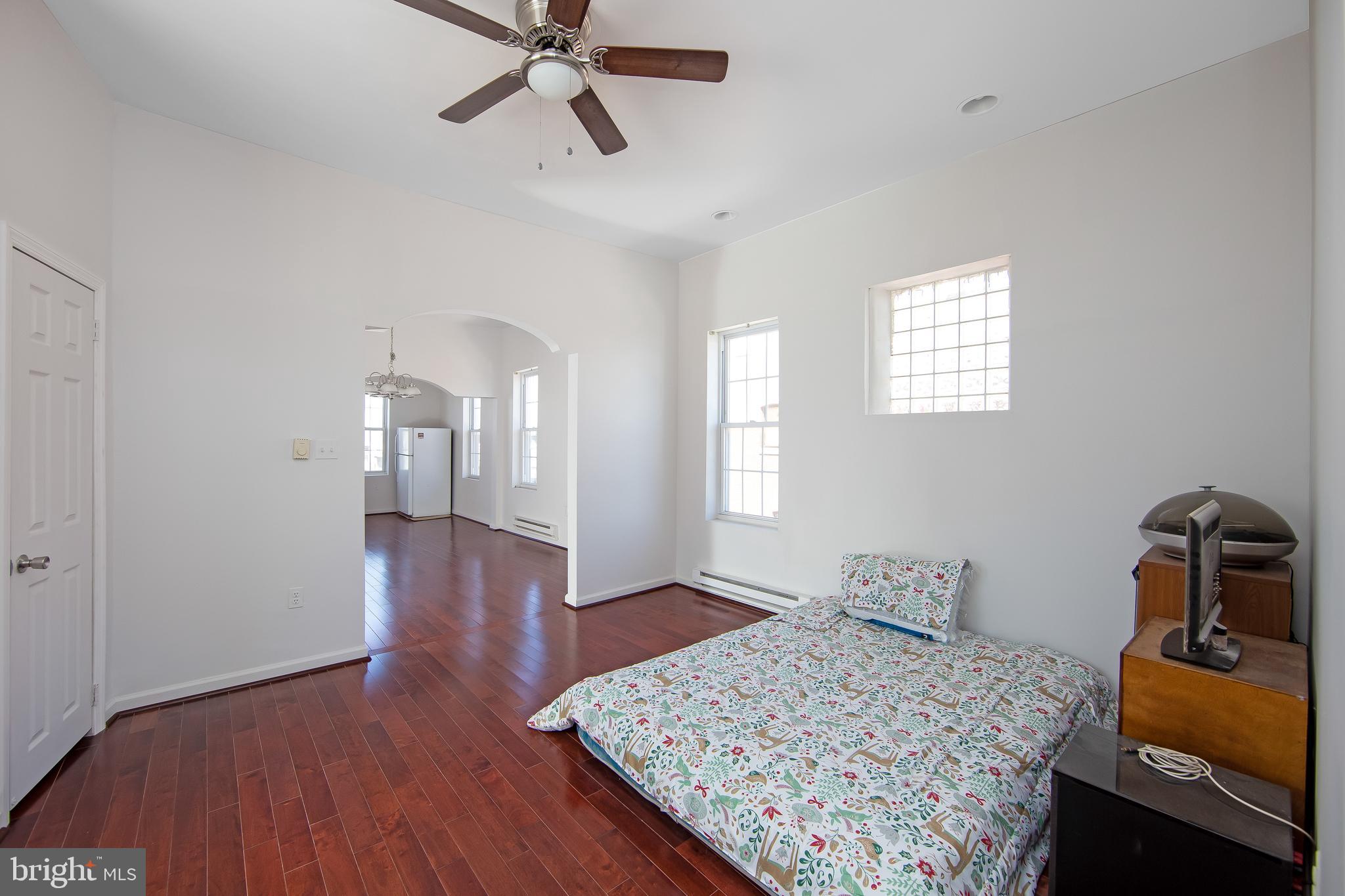 POINT BREEZE - Residential