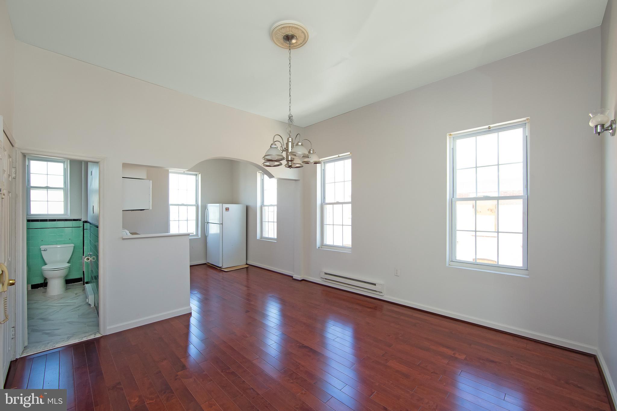 POINT BREEZE - Residential