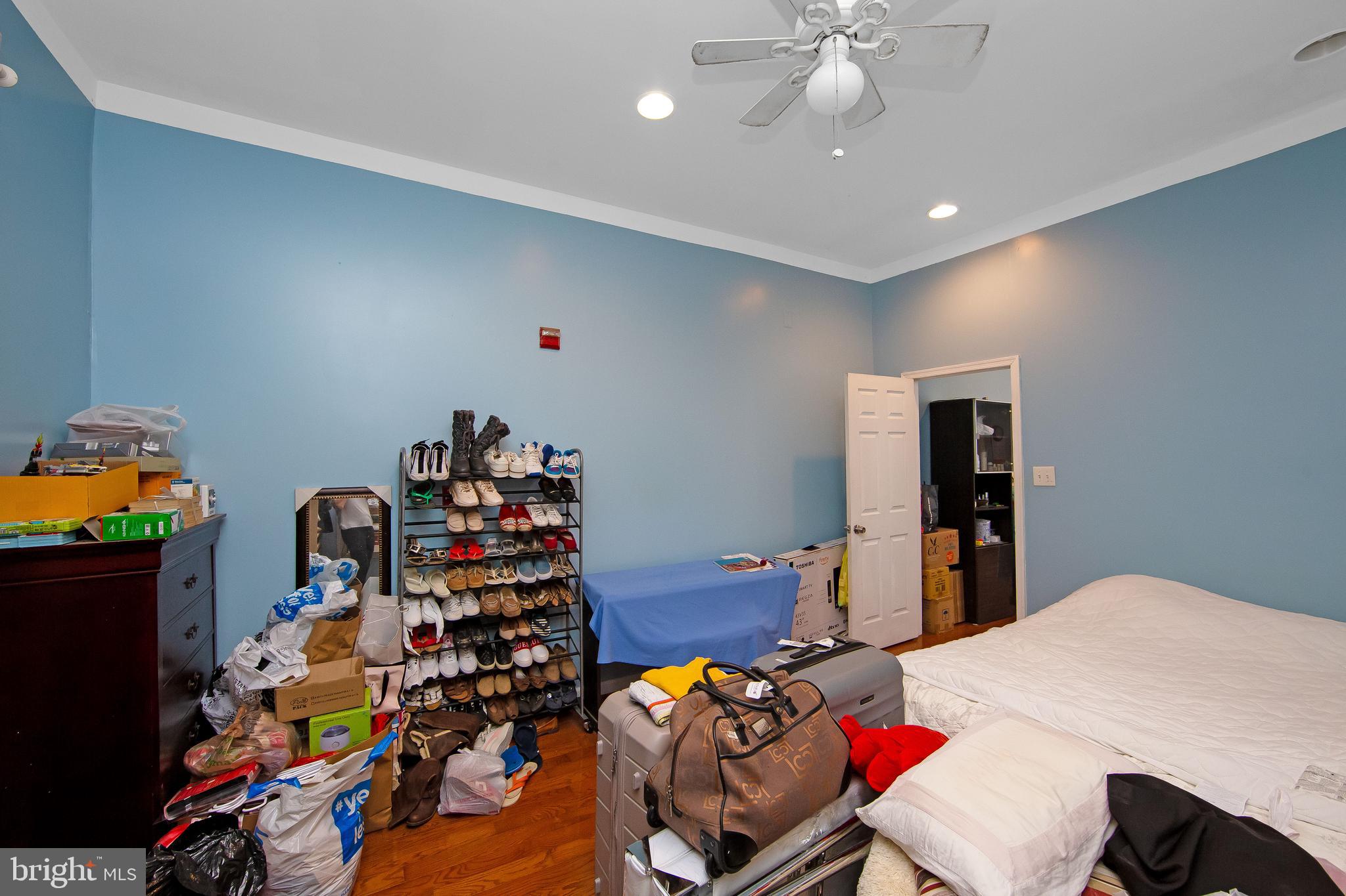 POINT BREEZE - Residential